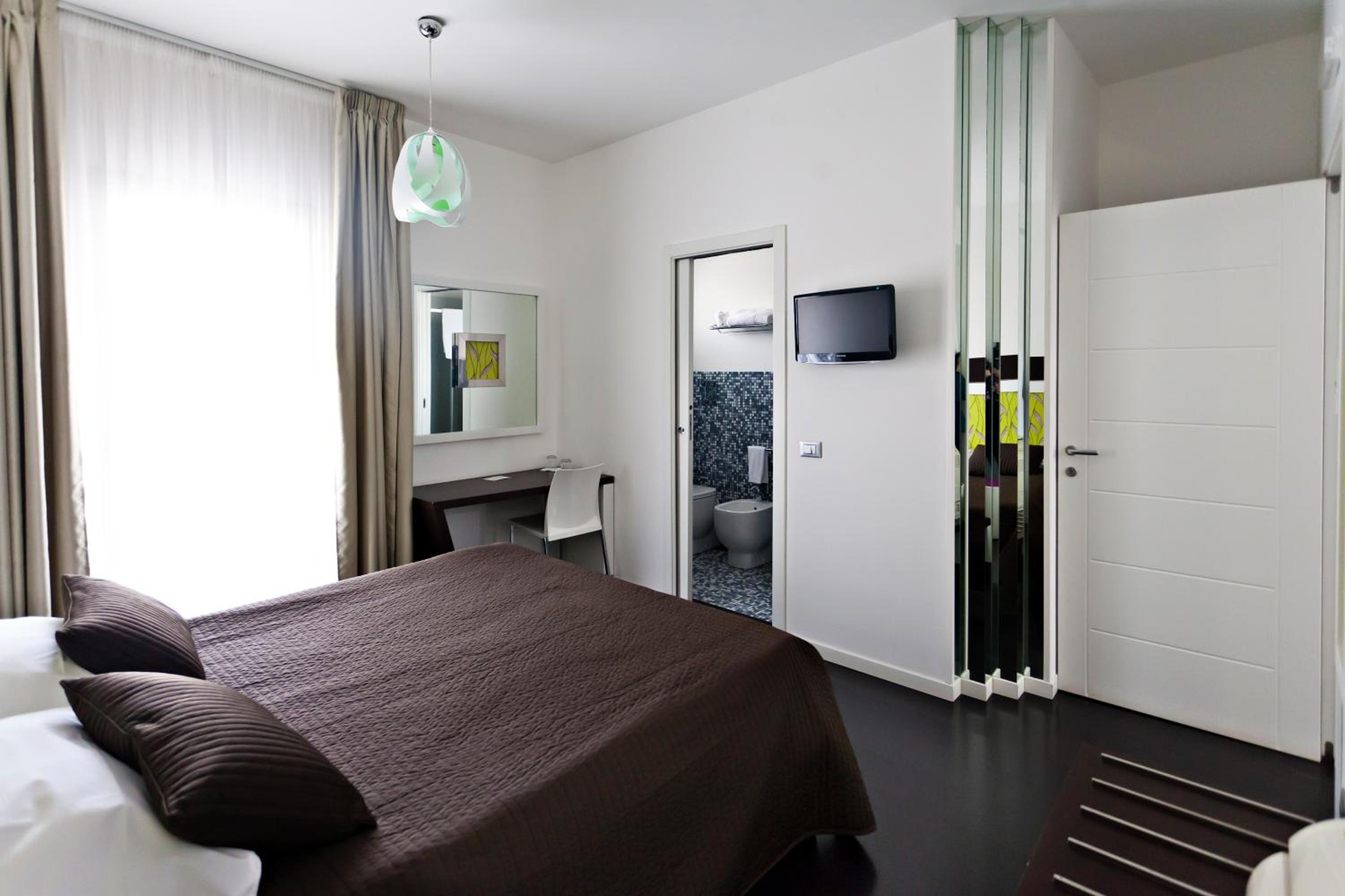 Double Room photo 3