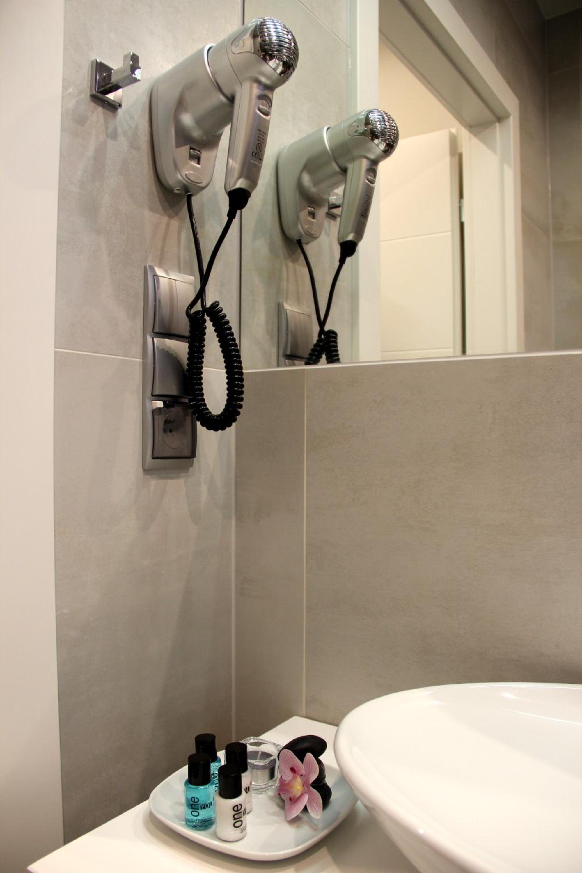Two-Bedroom Apartment with Balcony - 8b 23. Marca Street - Photo 6