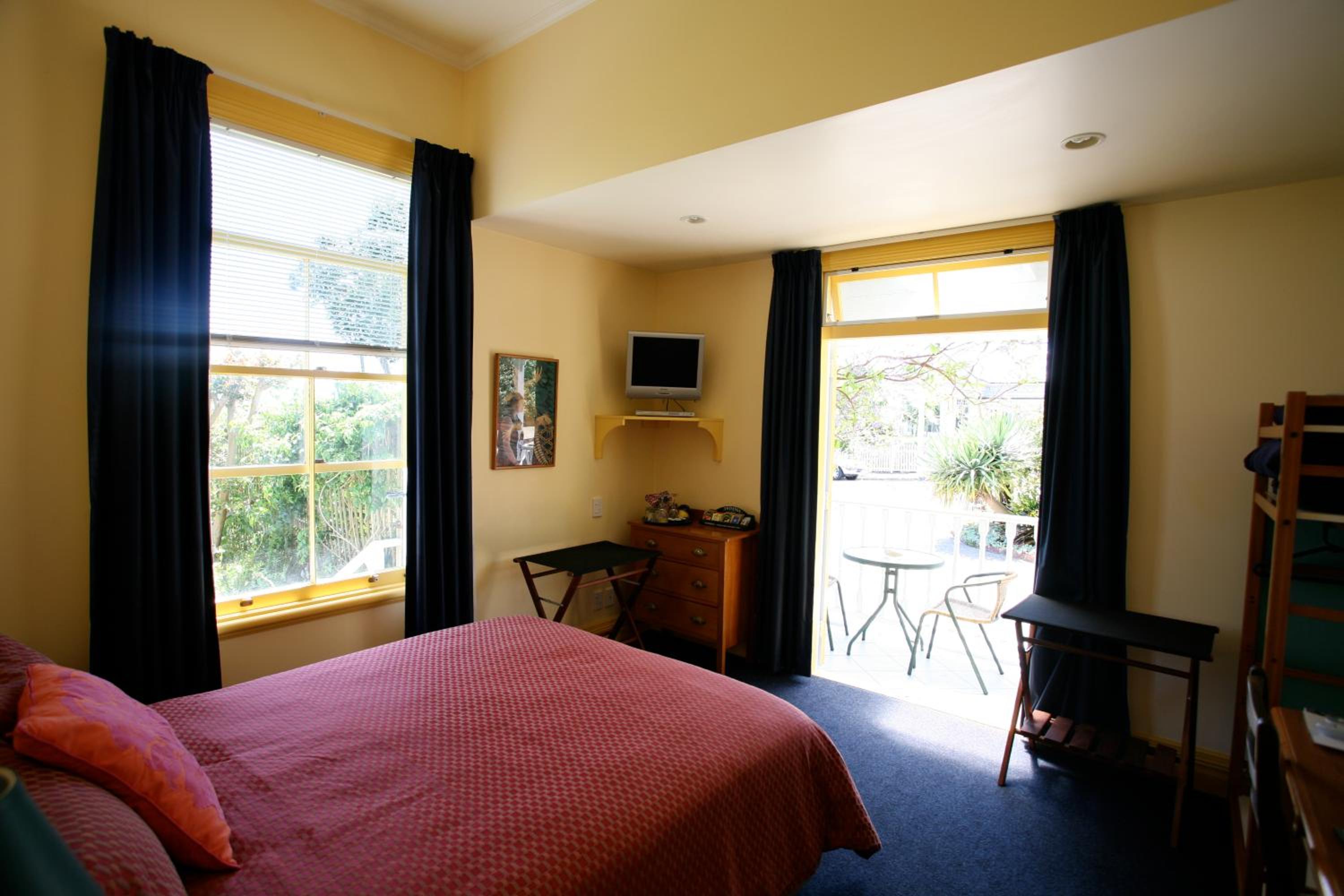 Villa with Queen Bed