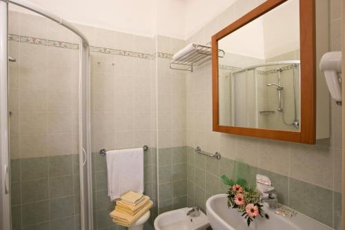 Quadruple Room with Sea View photo 2