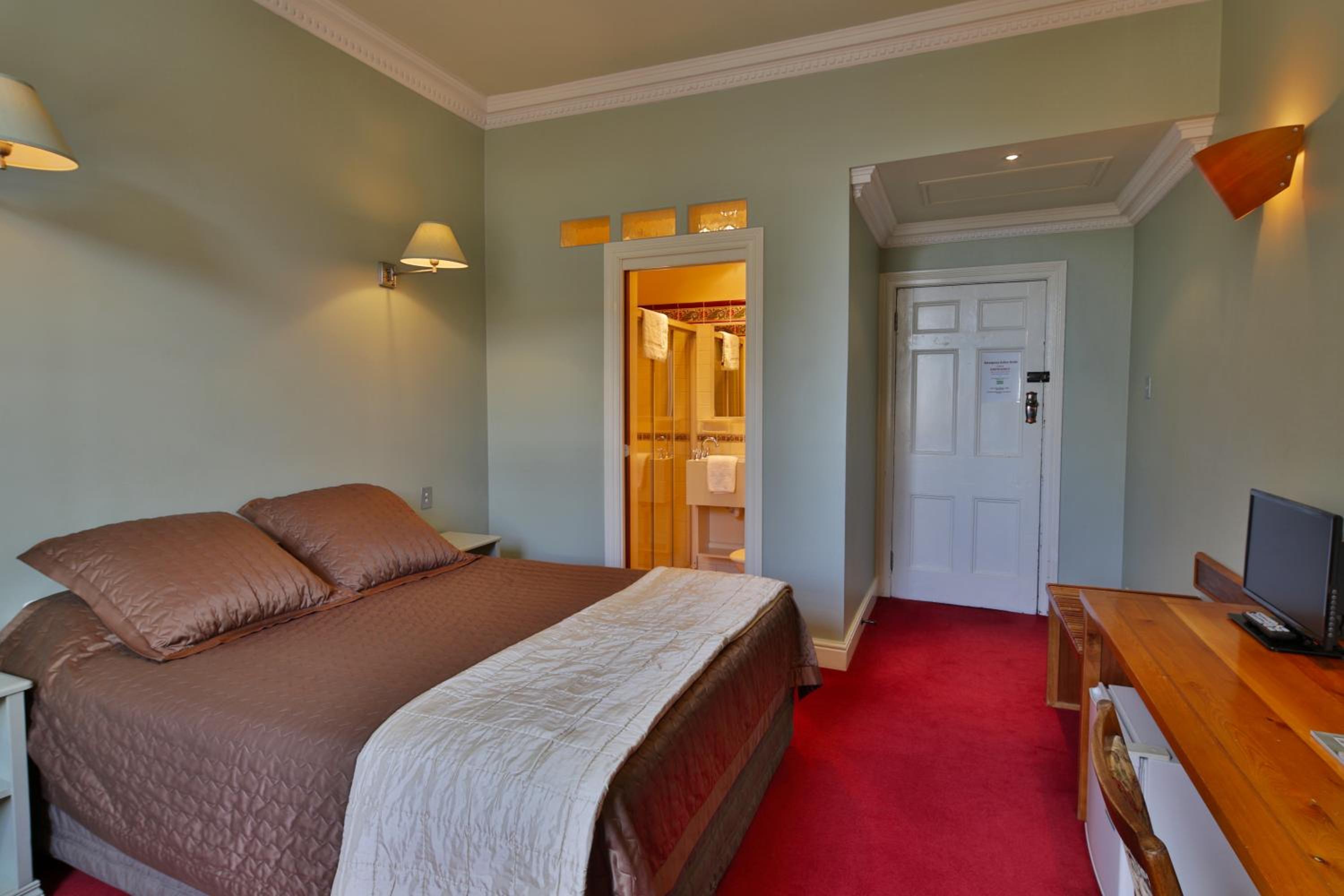 Queen Room