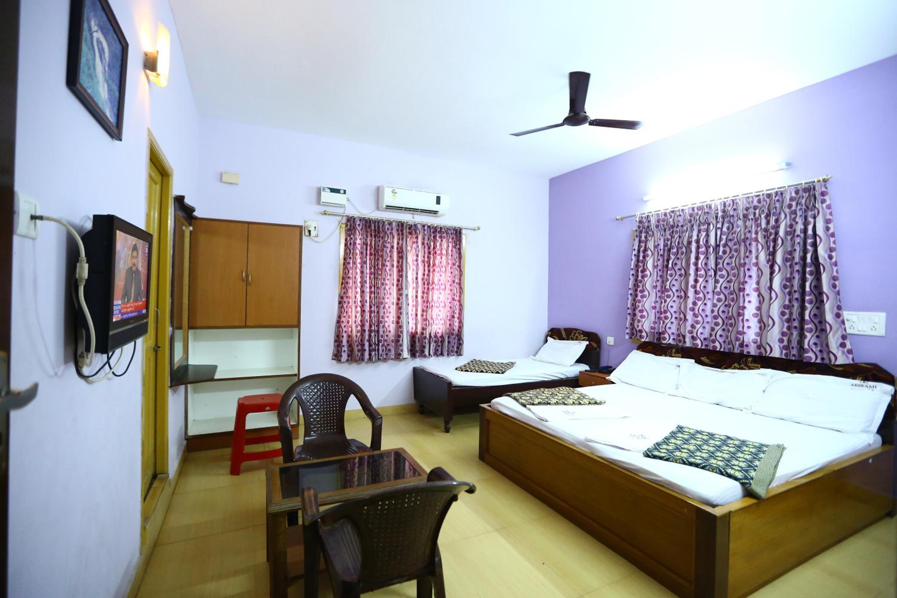 Luxury Triple Room