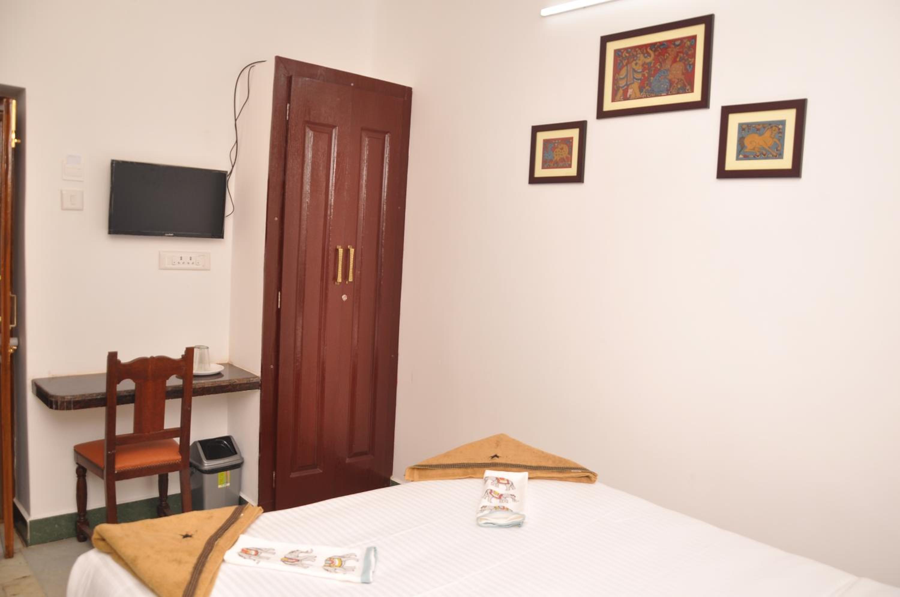 Deluxe Double Room - Photo 7