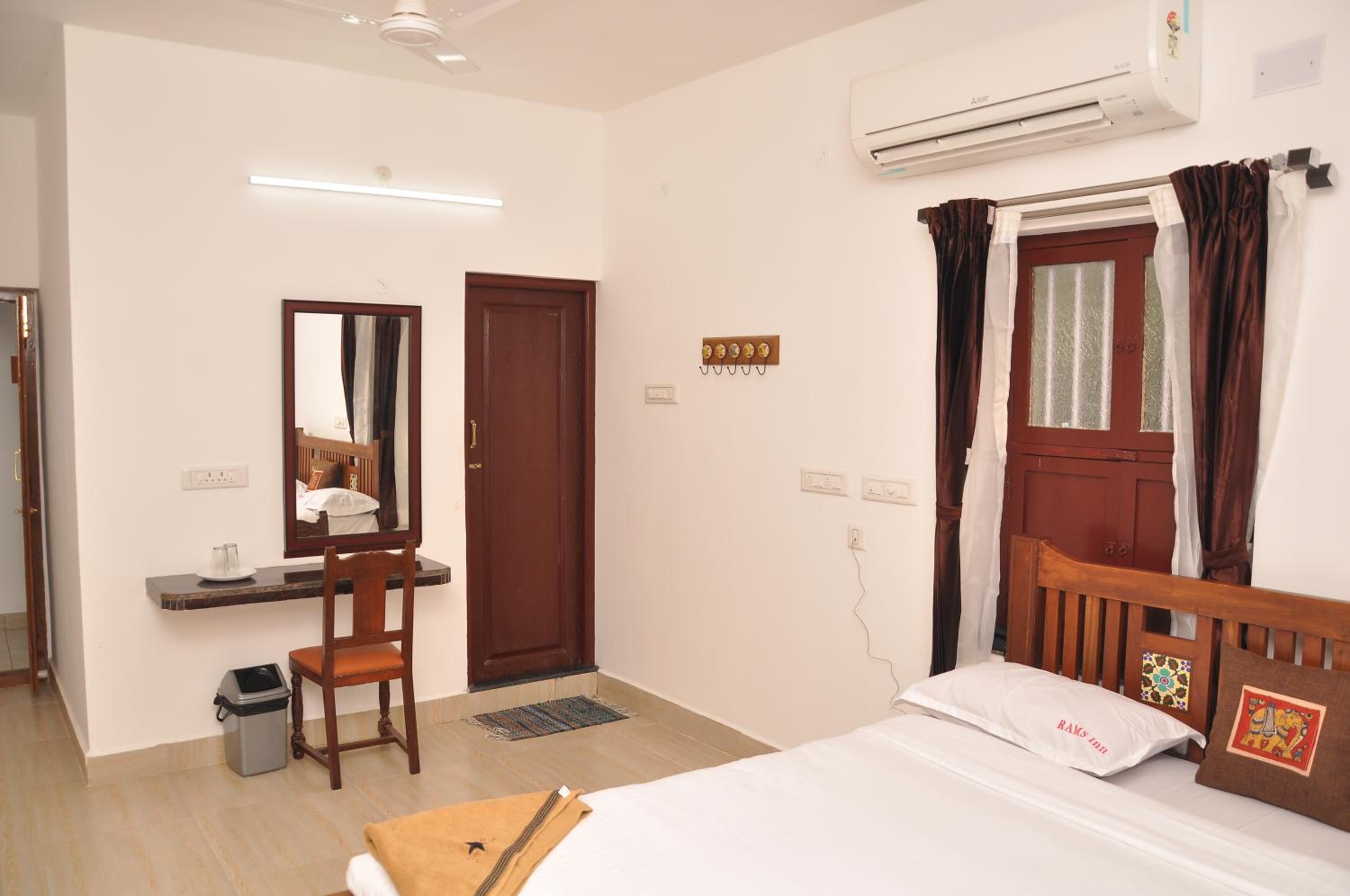 Deluxe Double Room - Photo 5