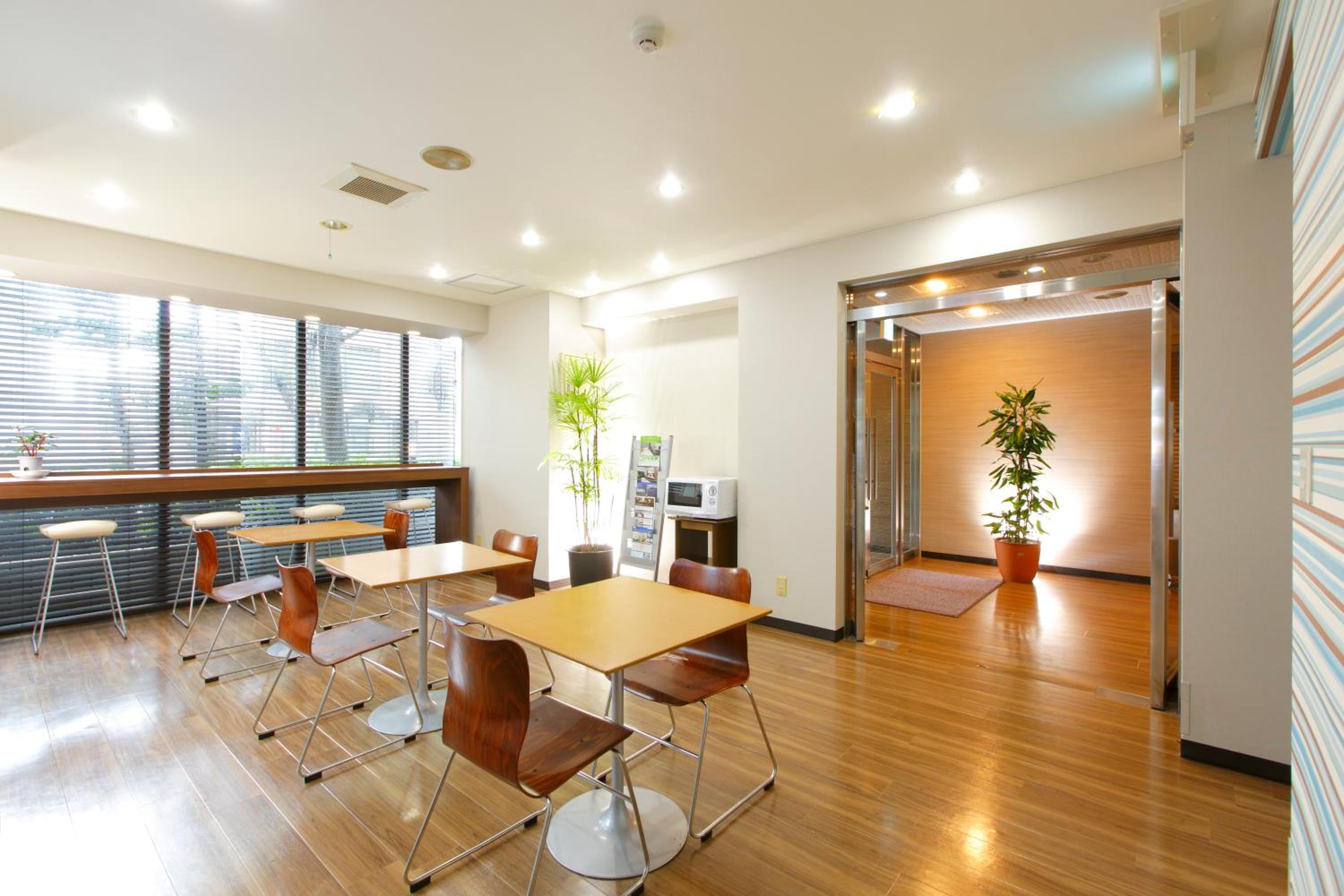 Superior Double Room with Small Double Bed - Non-Smoking - House Keeping is Optional with Additional Cost photo 2