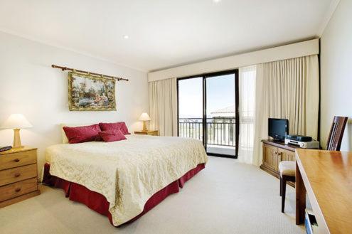 Three Bedroom Apartment photo 1
