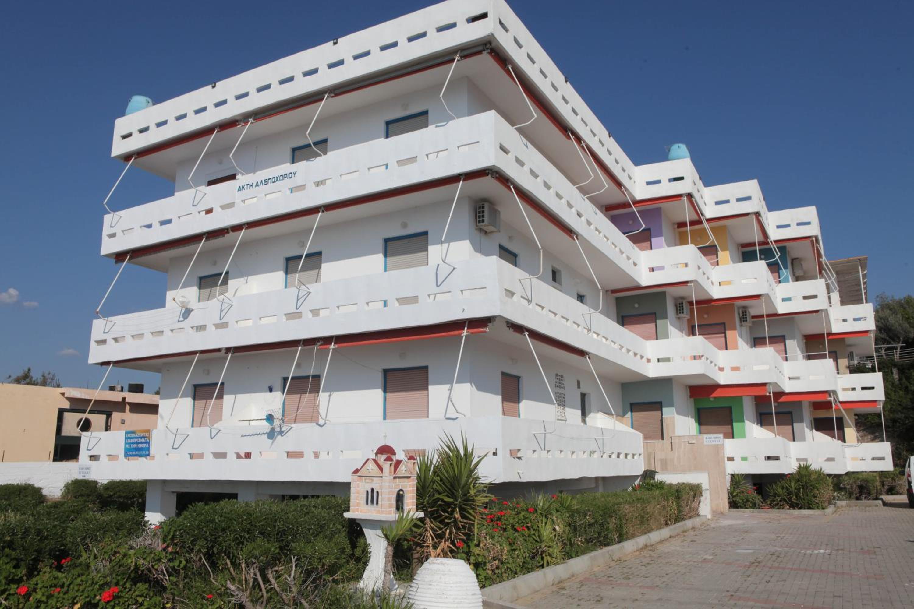 Studio Apartment with Sea View - Photo 33