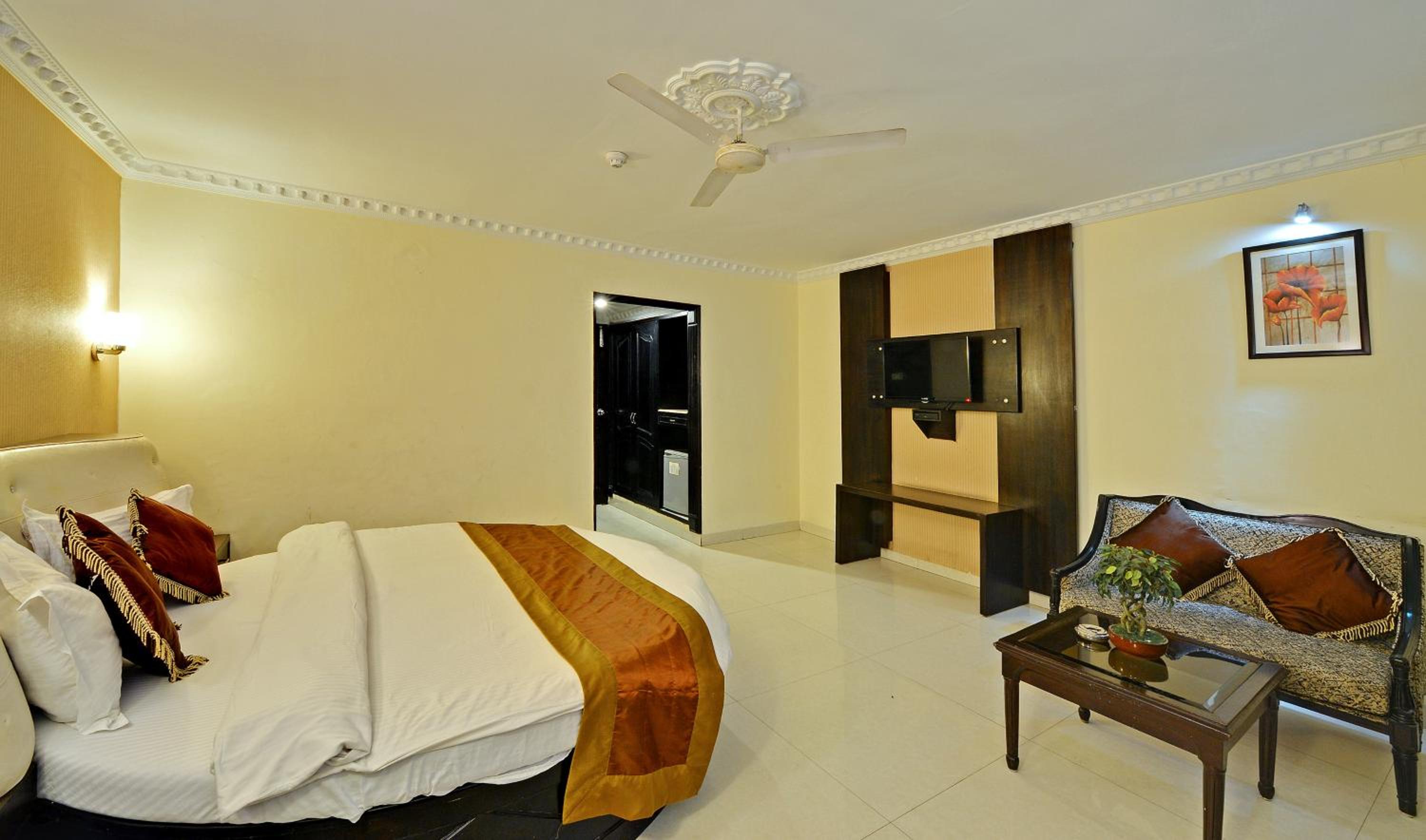 Deluxe Suite