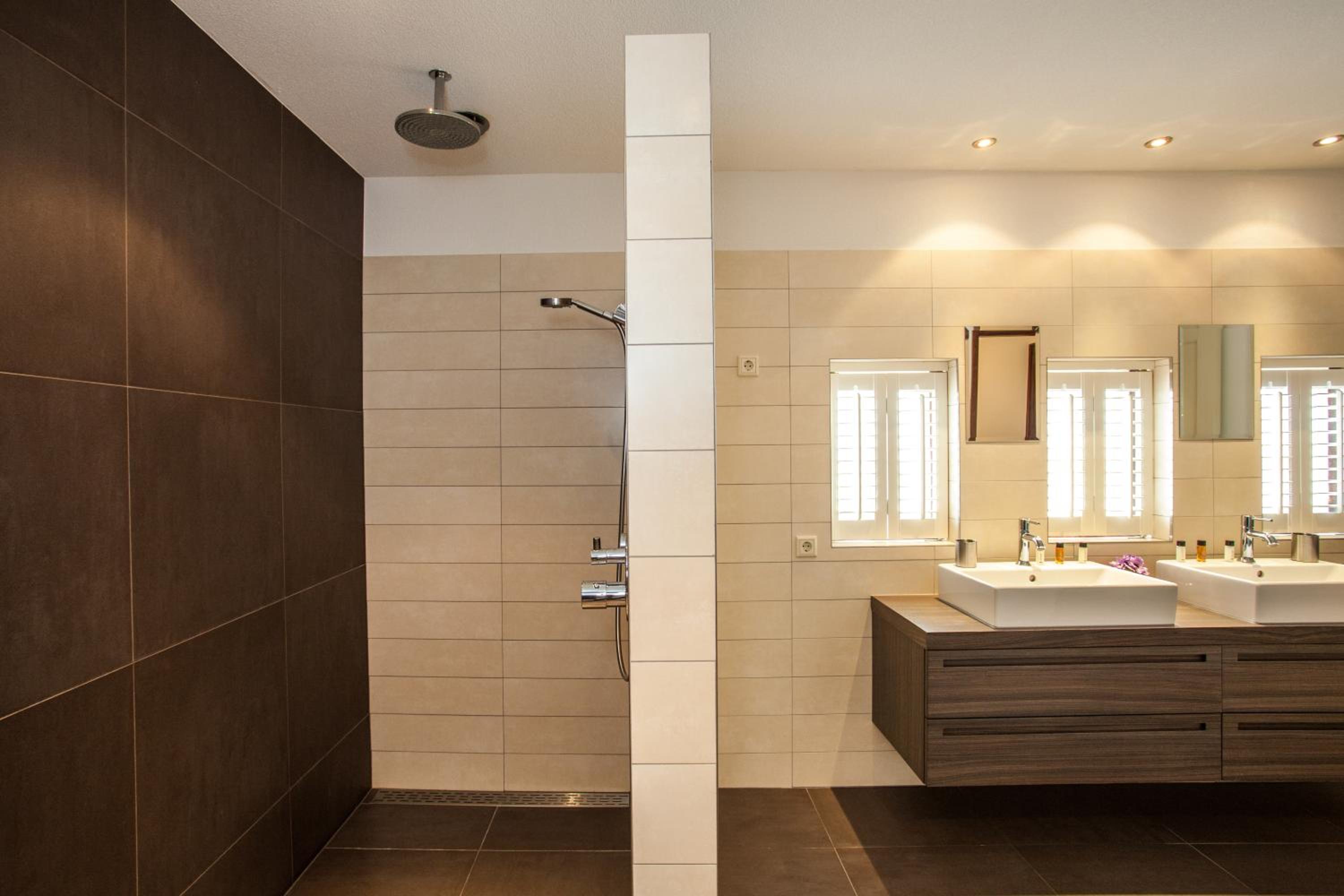 Superior Double or Twin Room with Balcony - Photo 12