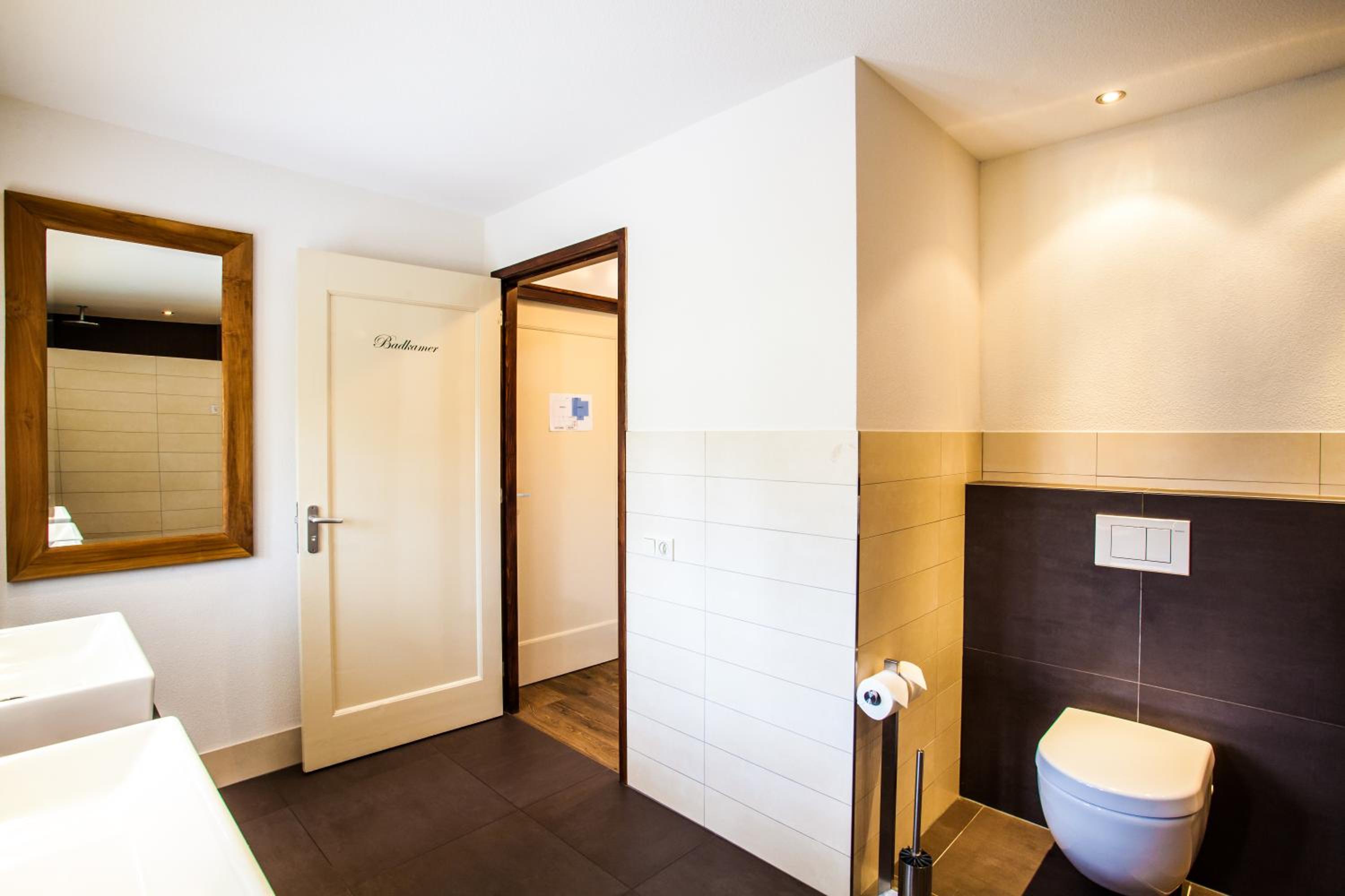 Superior Double or Twin Room with Balcony - Photo 11