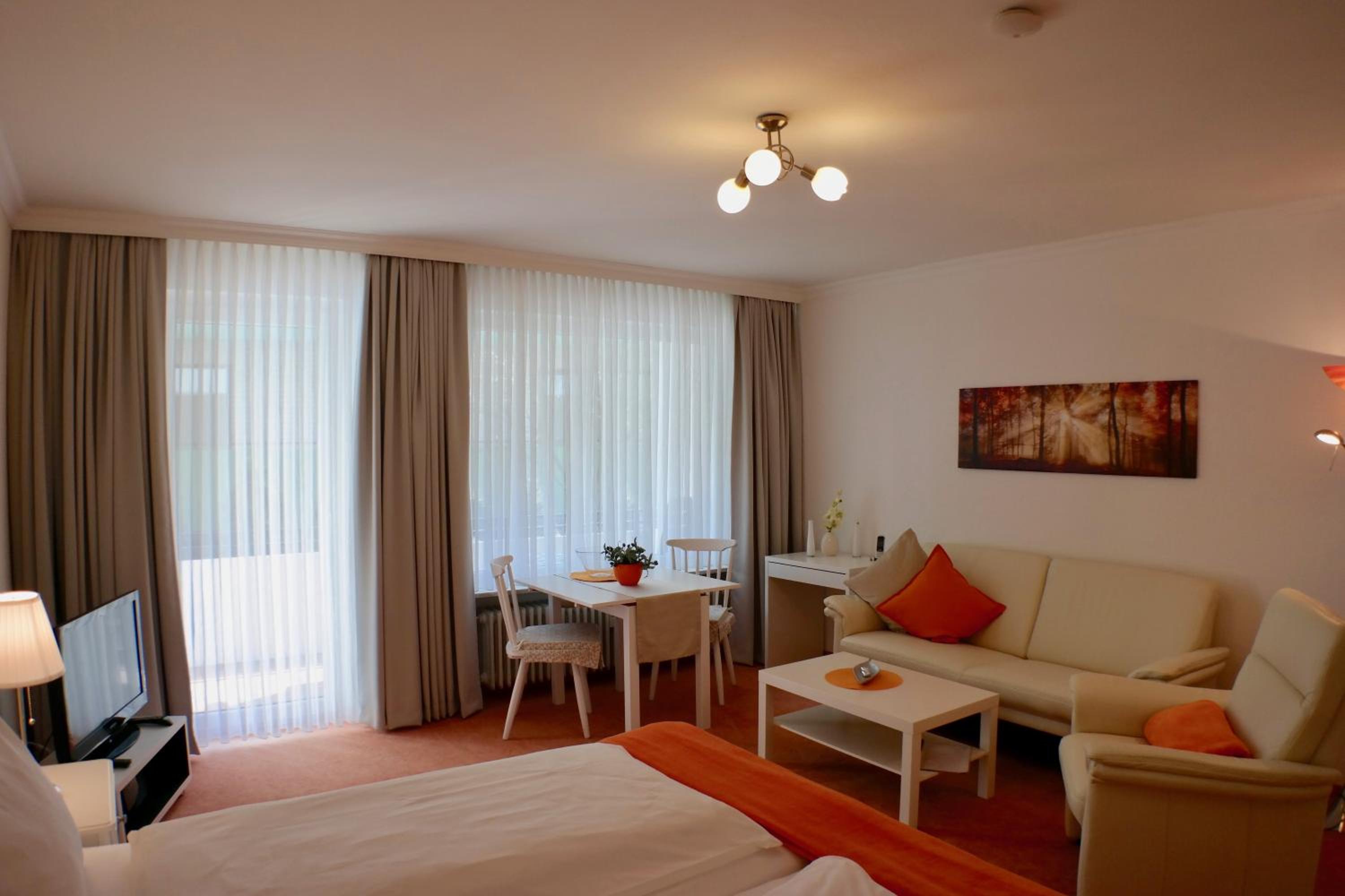 Studio Apartment with Loggia (2 Adults) - Photo 14