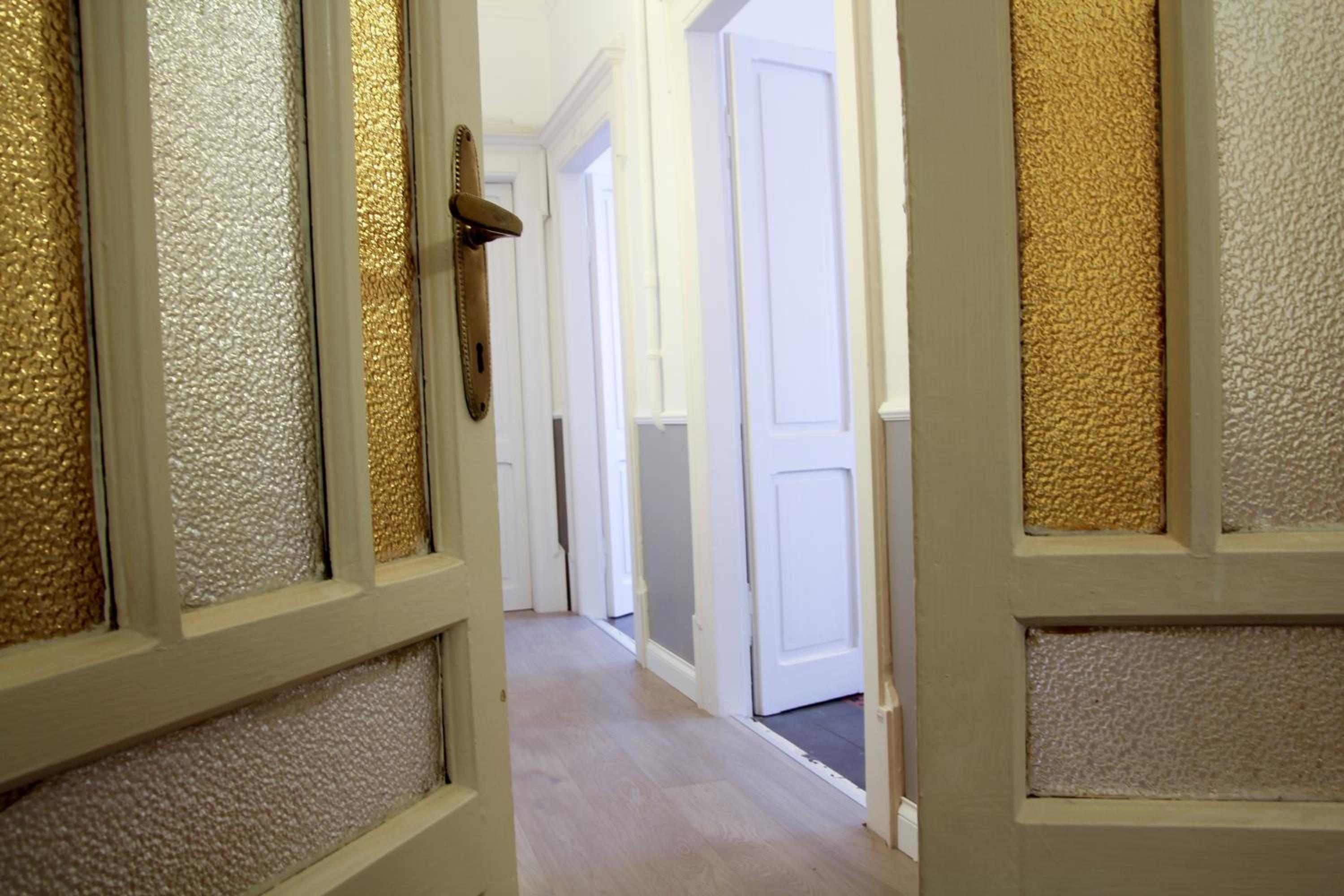 Two-Bedroom Apartment - Photo 4