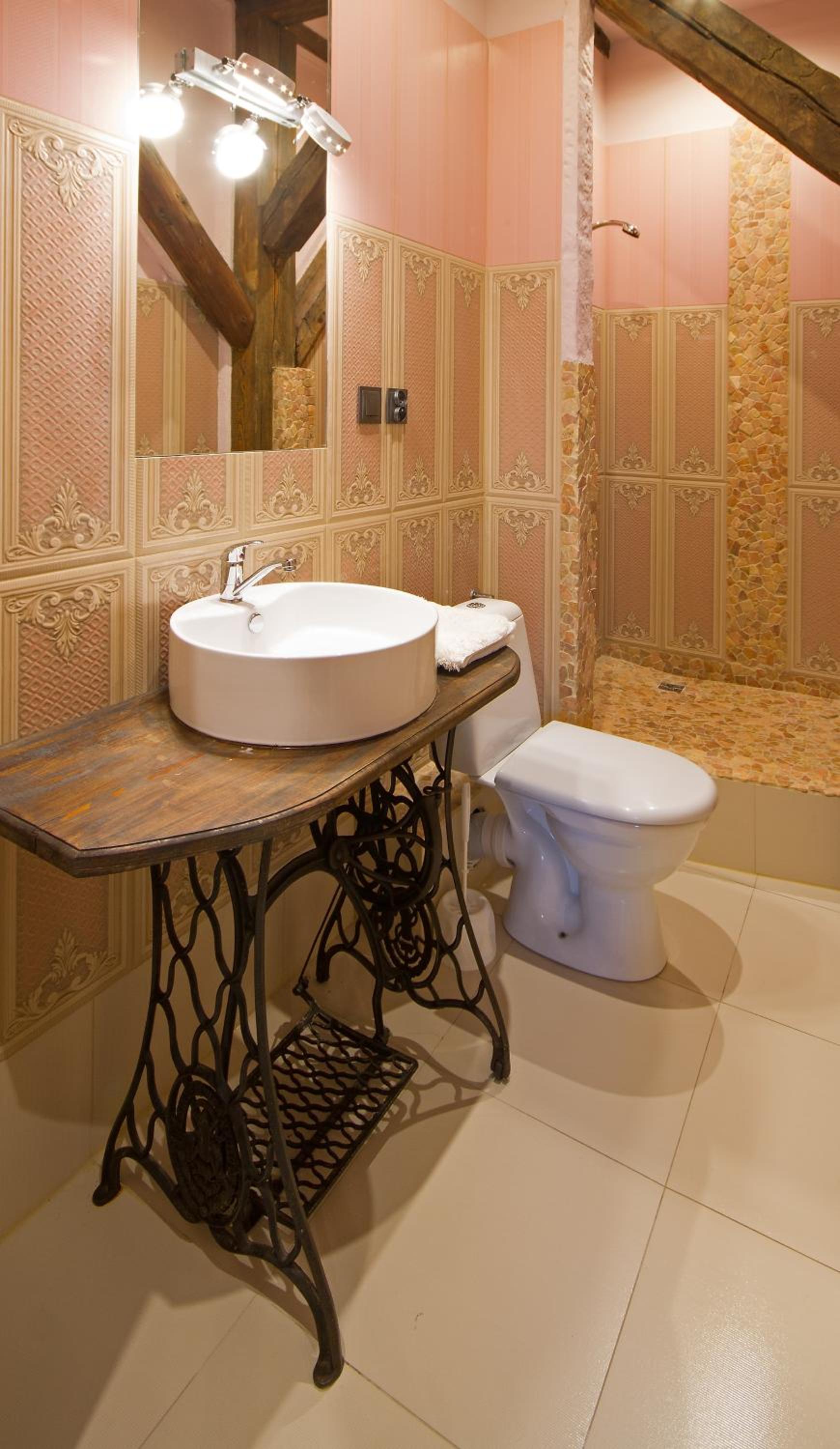 Family Room - Photo 3