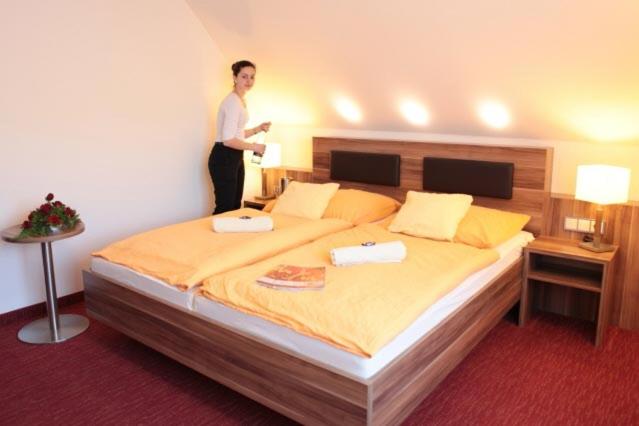 Standard Double Room - Photo 10