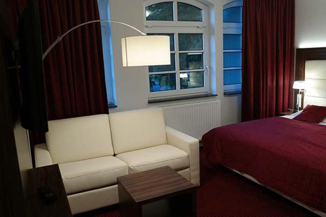 Standard Double Room - Photo 9