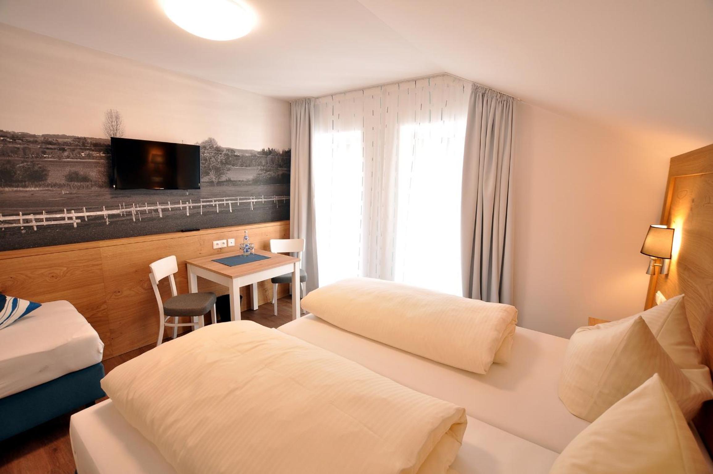 Double Room with Sofa Bed photo 3