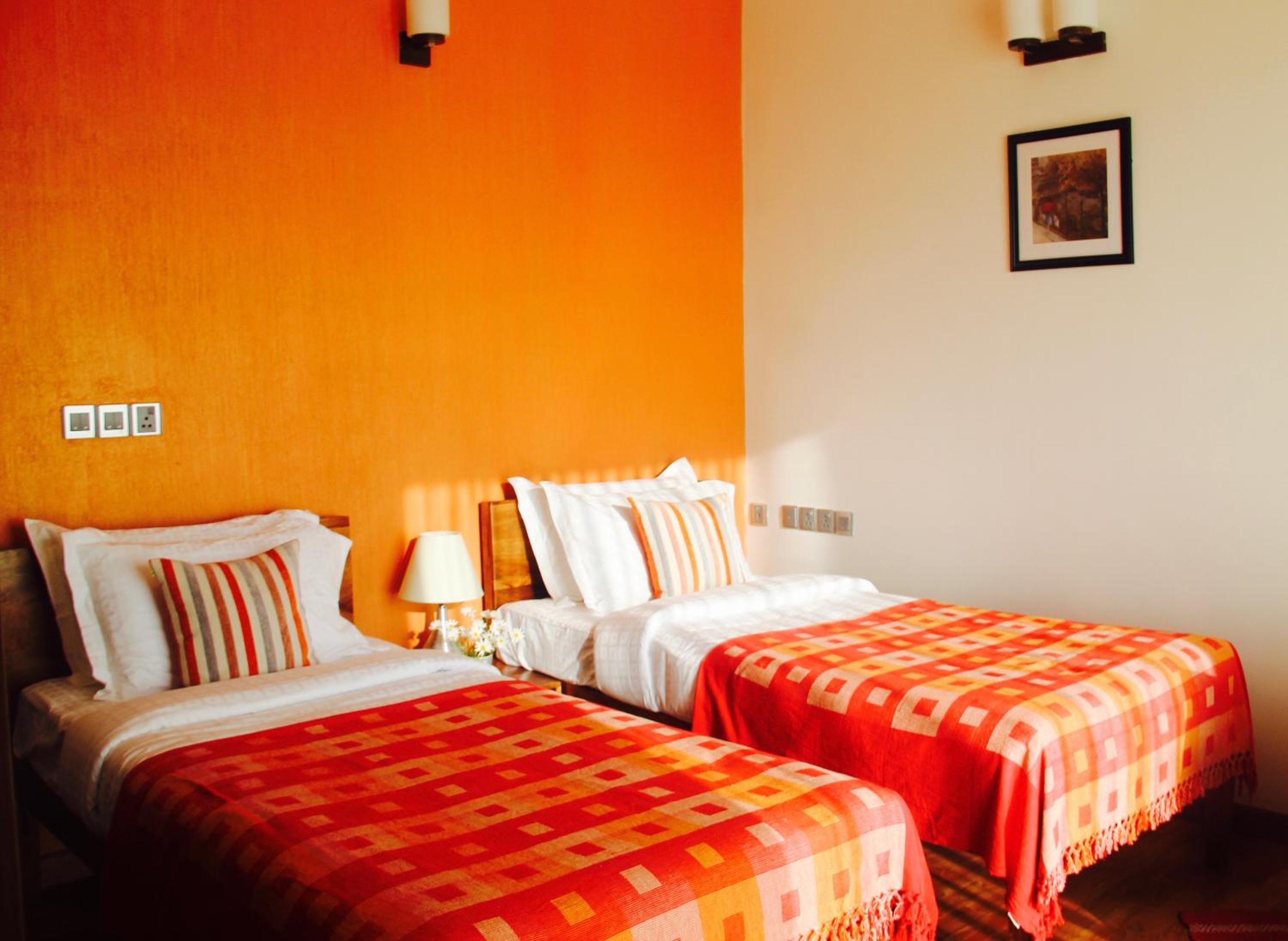 Twin Room - Photo 1