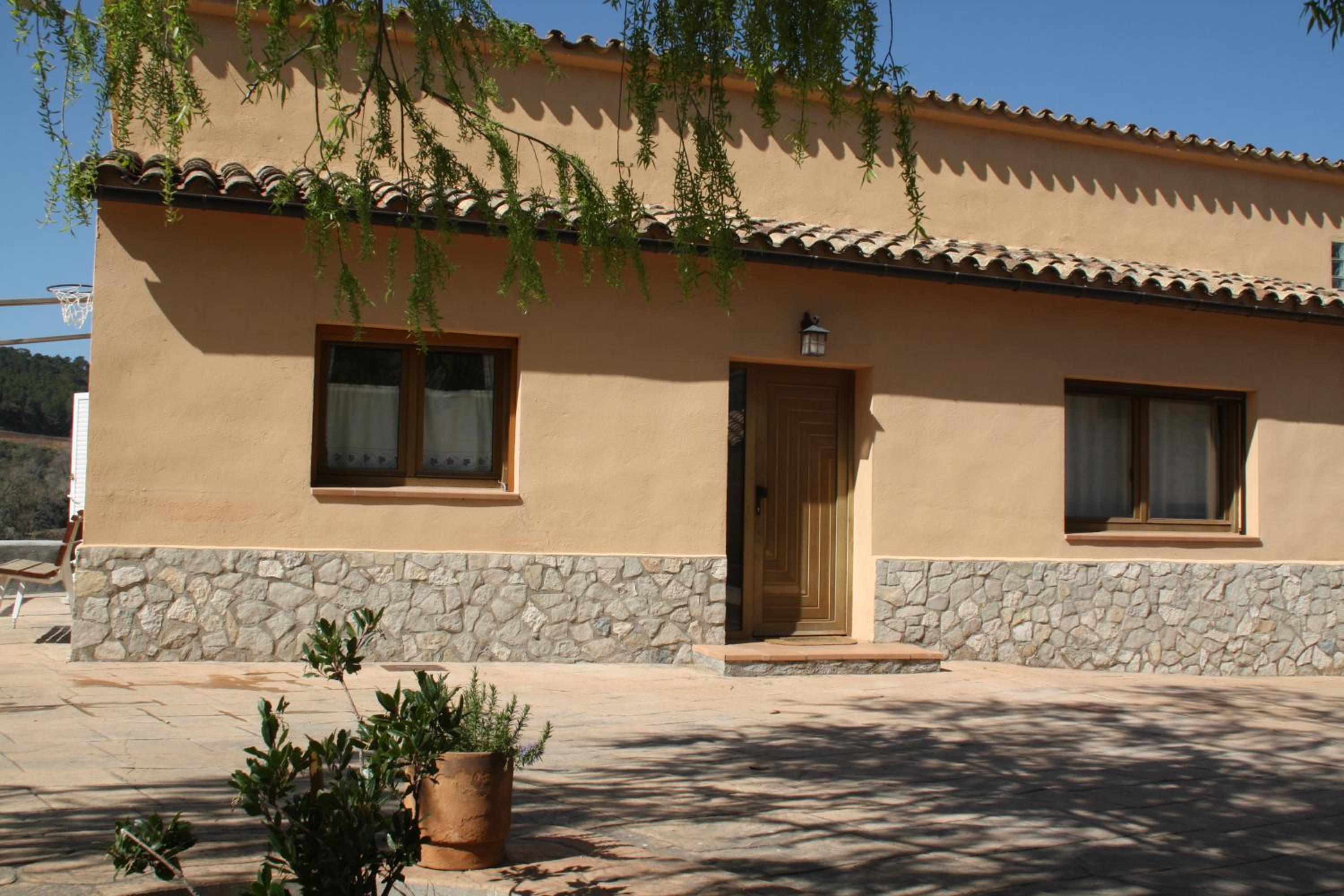 Four-Bedroom House - Photo 17