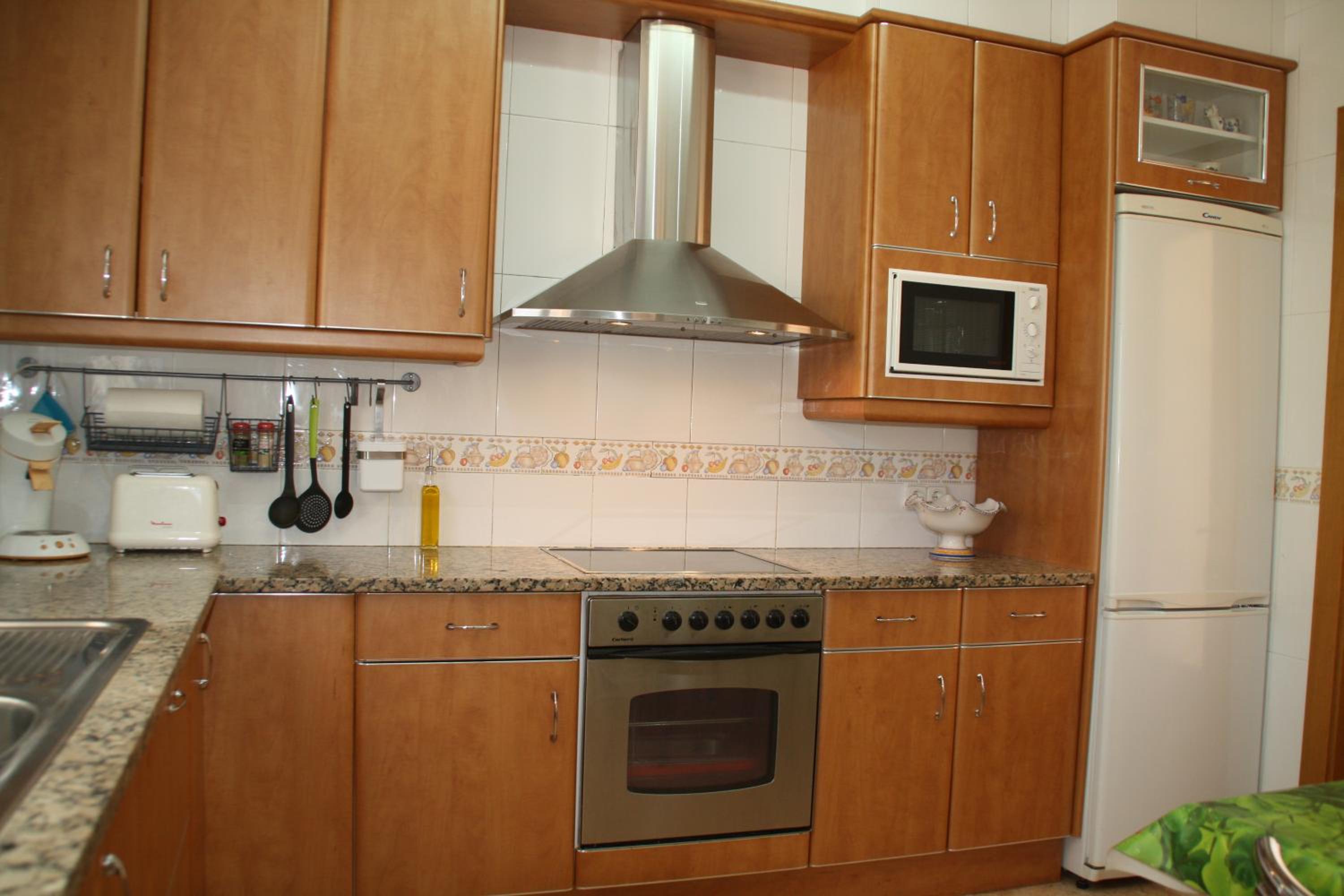 Four-Bedroom House - Photo 10