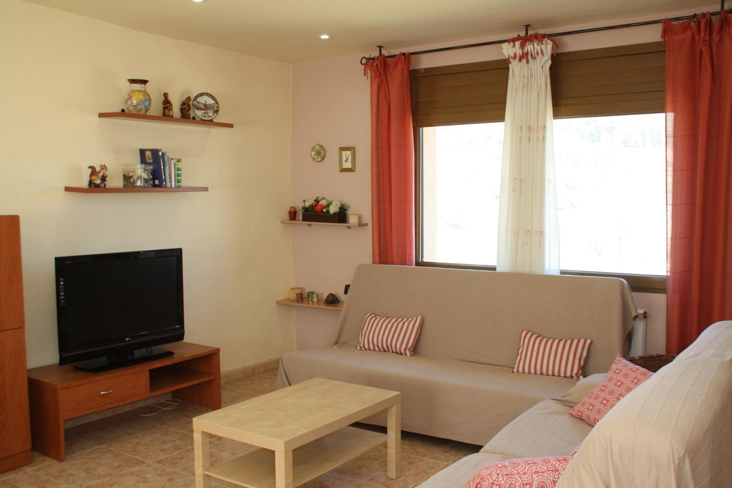 Four-Bedroom House - Photo 3