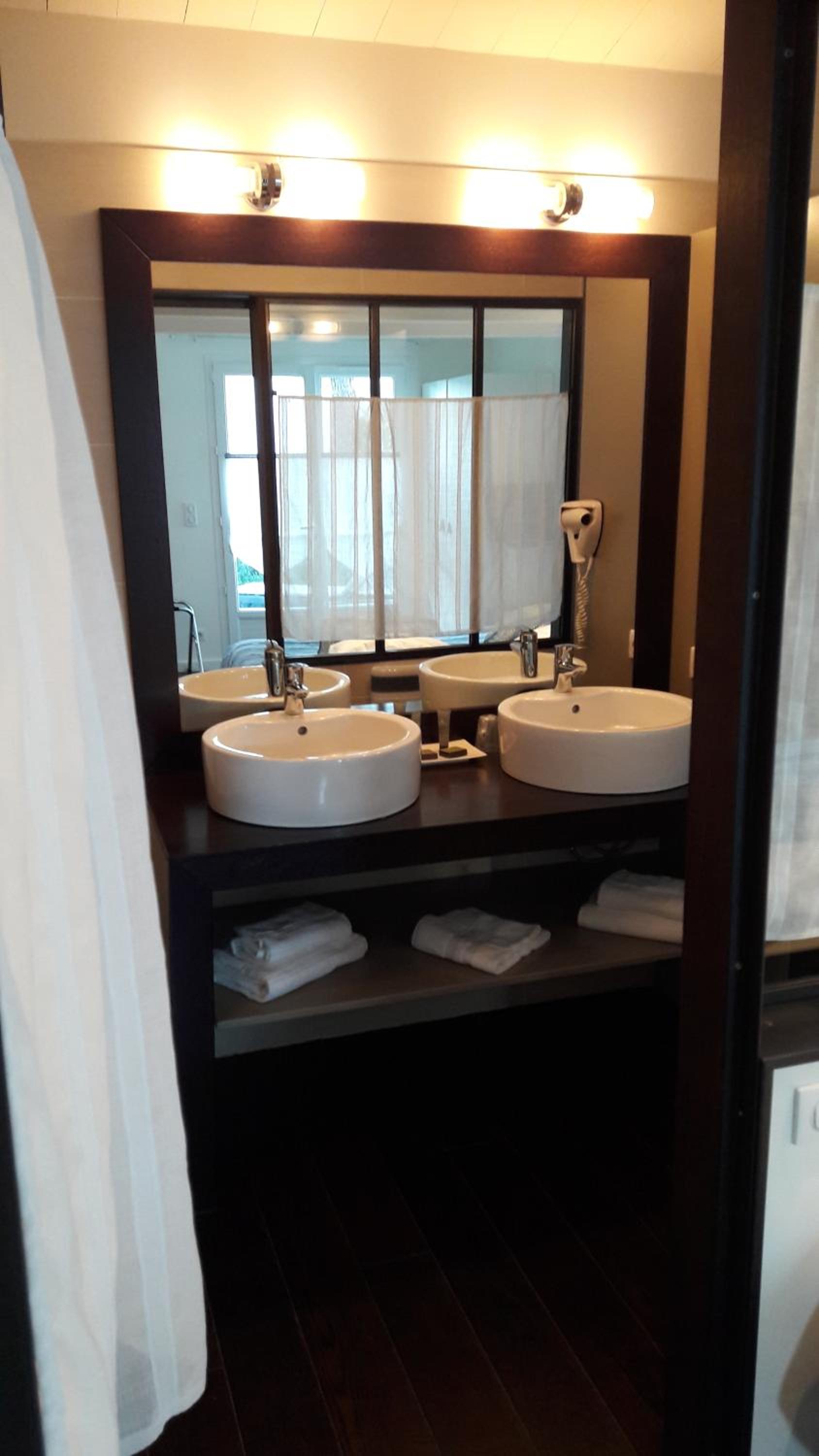 Double Comfort Room - Photo 7