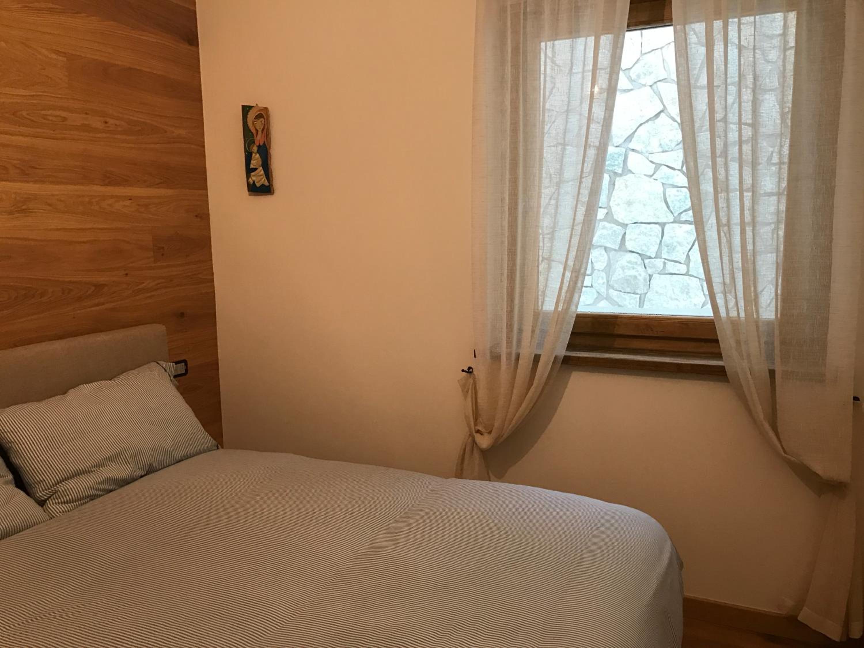 Apartment with Balcony photo 3