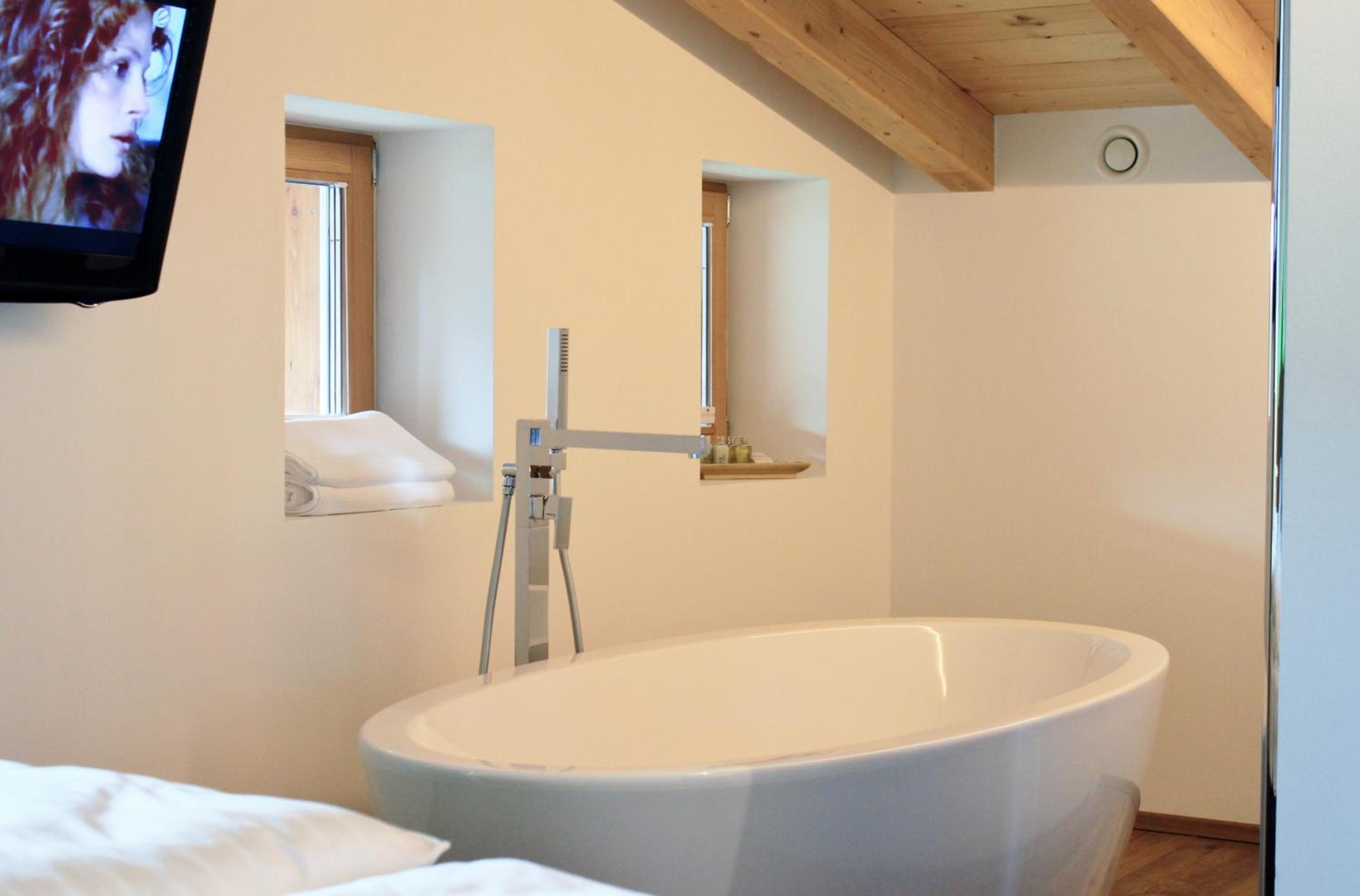 Superior Suite - Photo 16