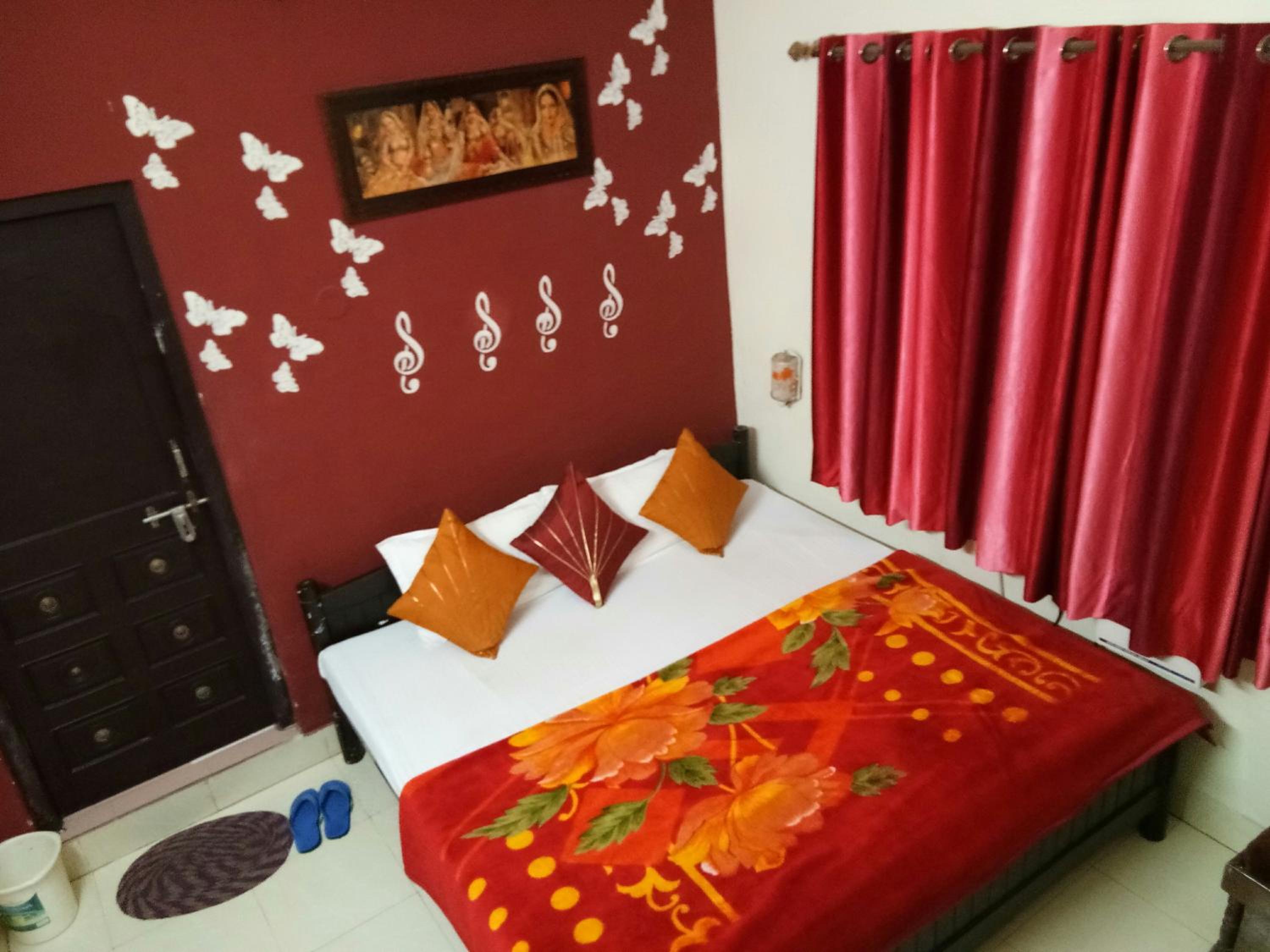 Standard Double Room - Photo 1