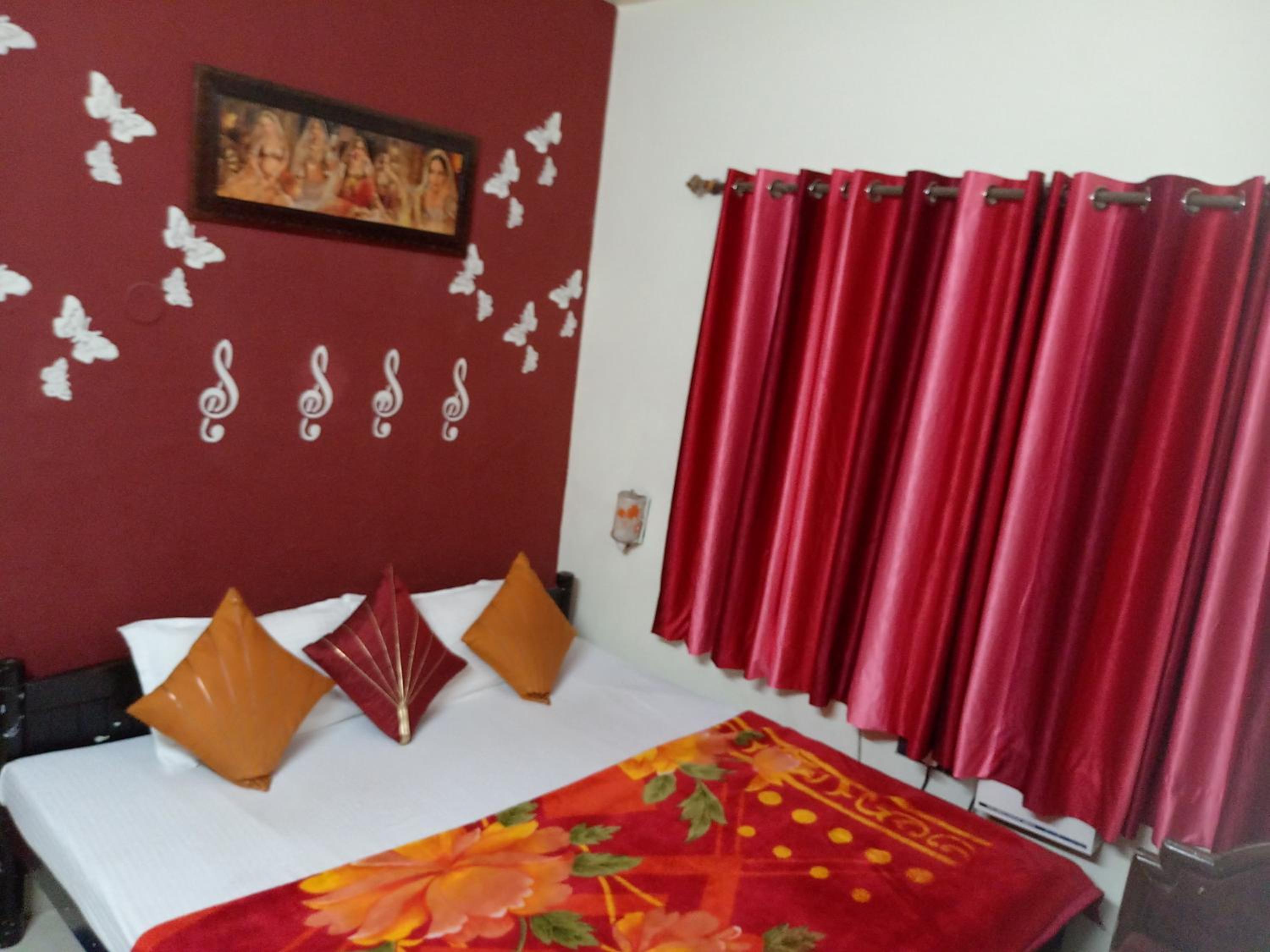 Budget Double Room - Photo 5