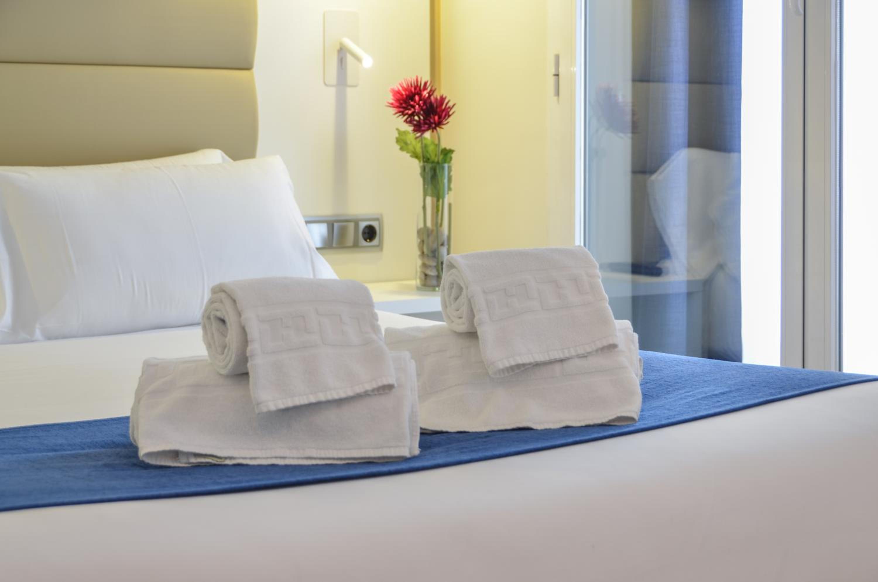 Double Room - Photo 2
