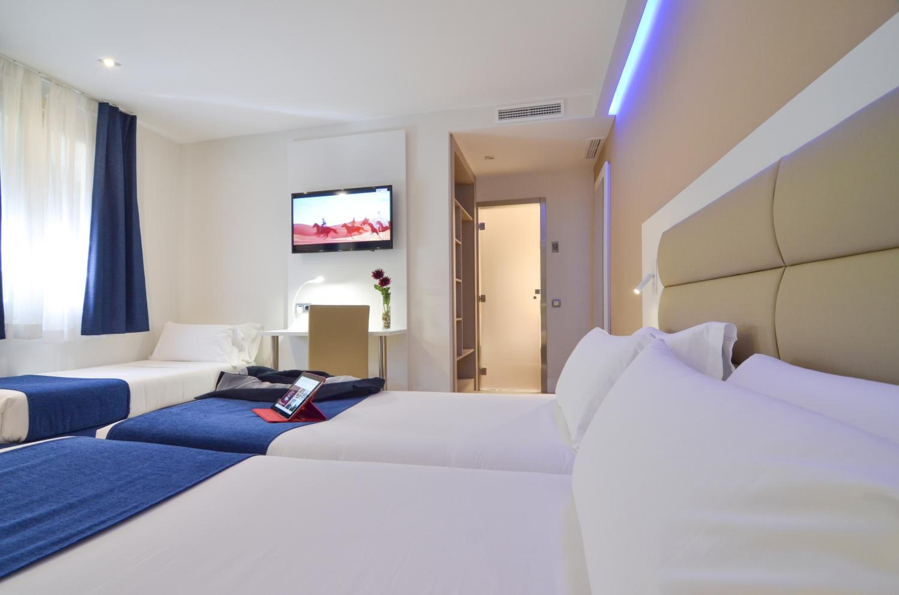 Triple Room - Photo 1
