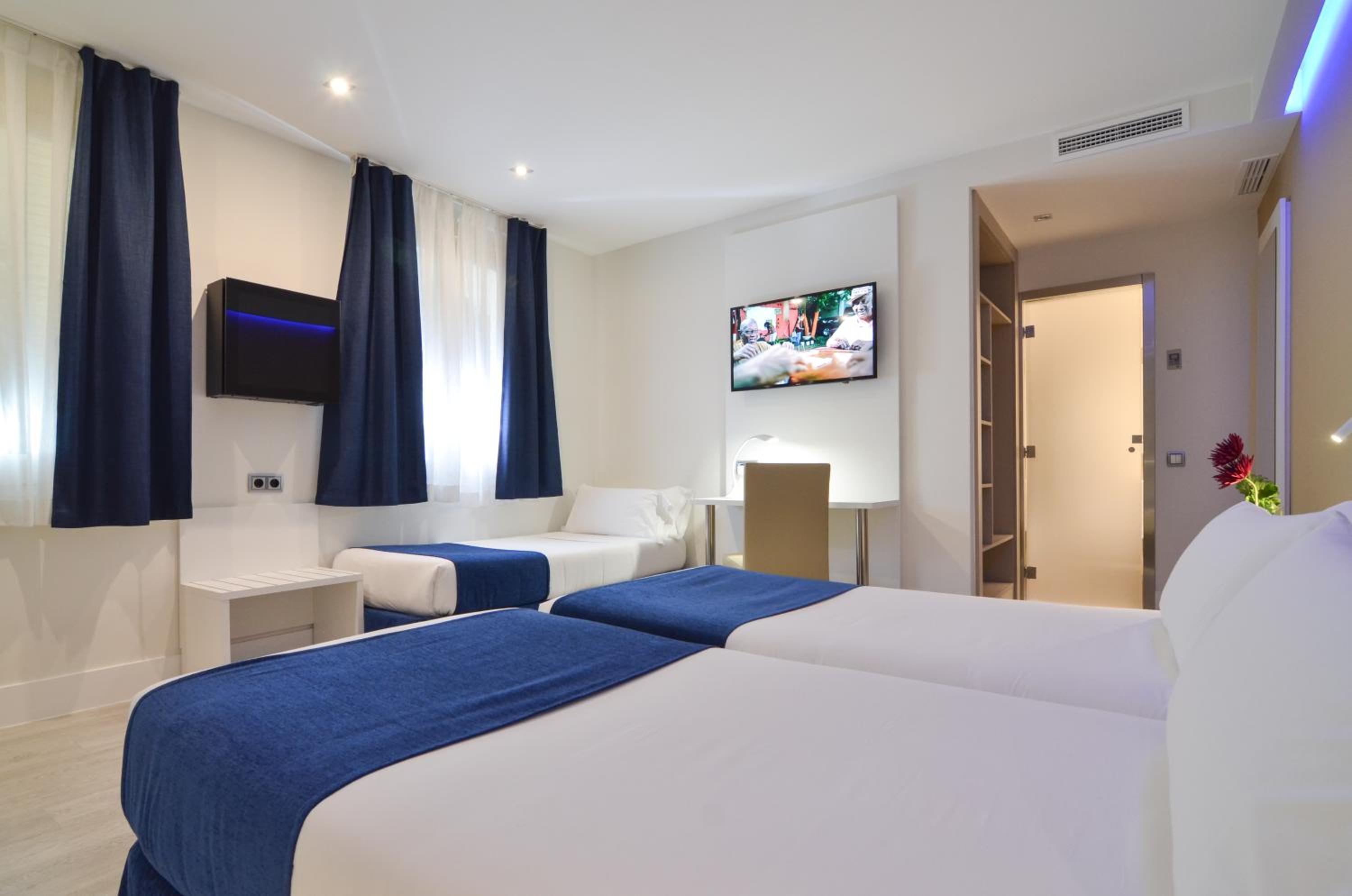 Triple Room - Photo 2