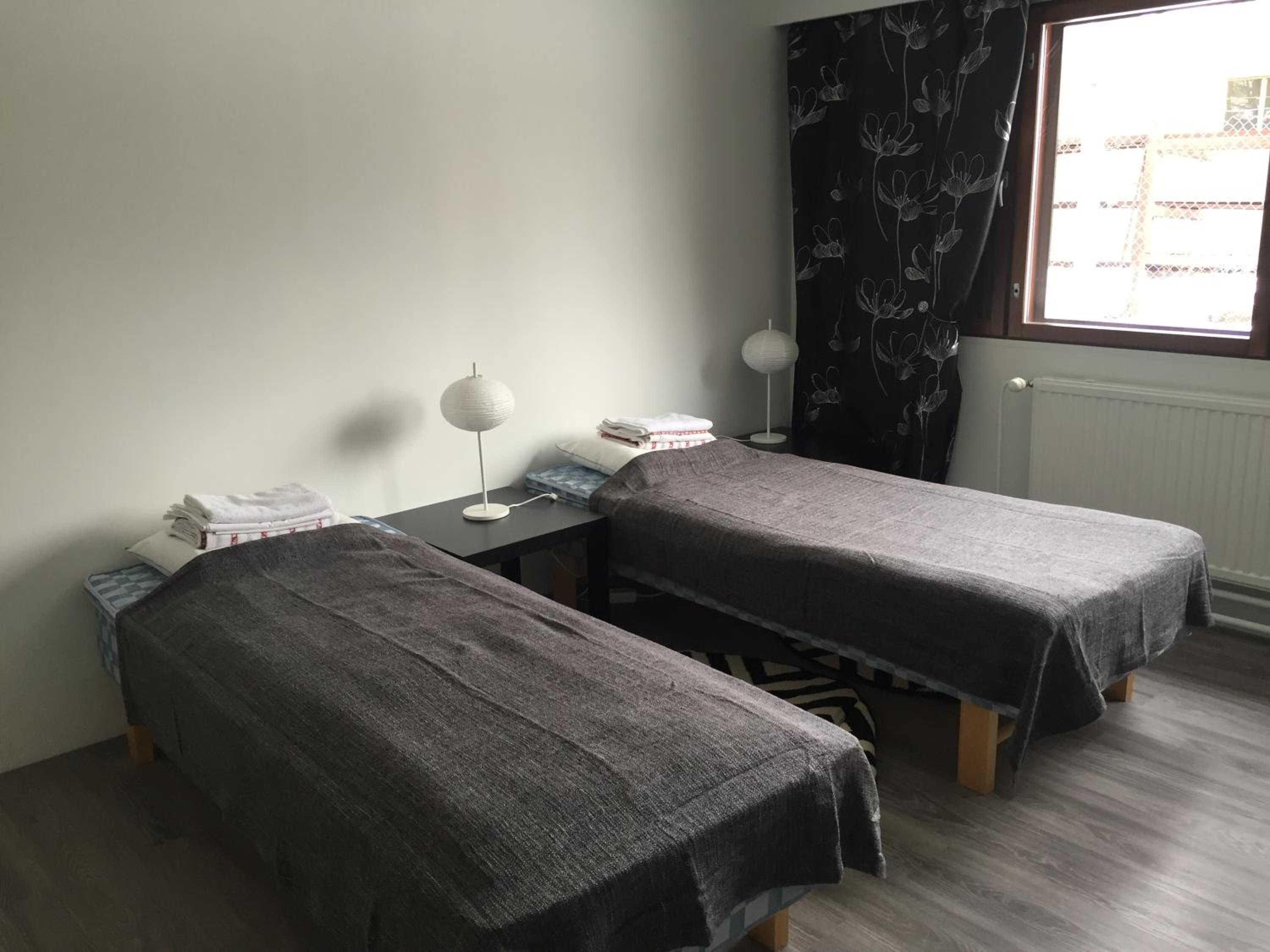 Budget Twin Room With Shared Bathroom photo 3