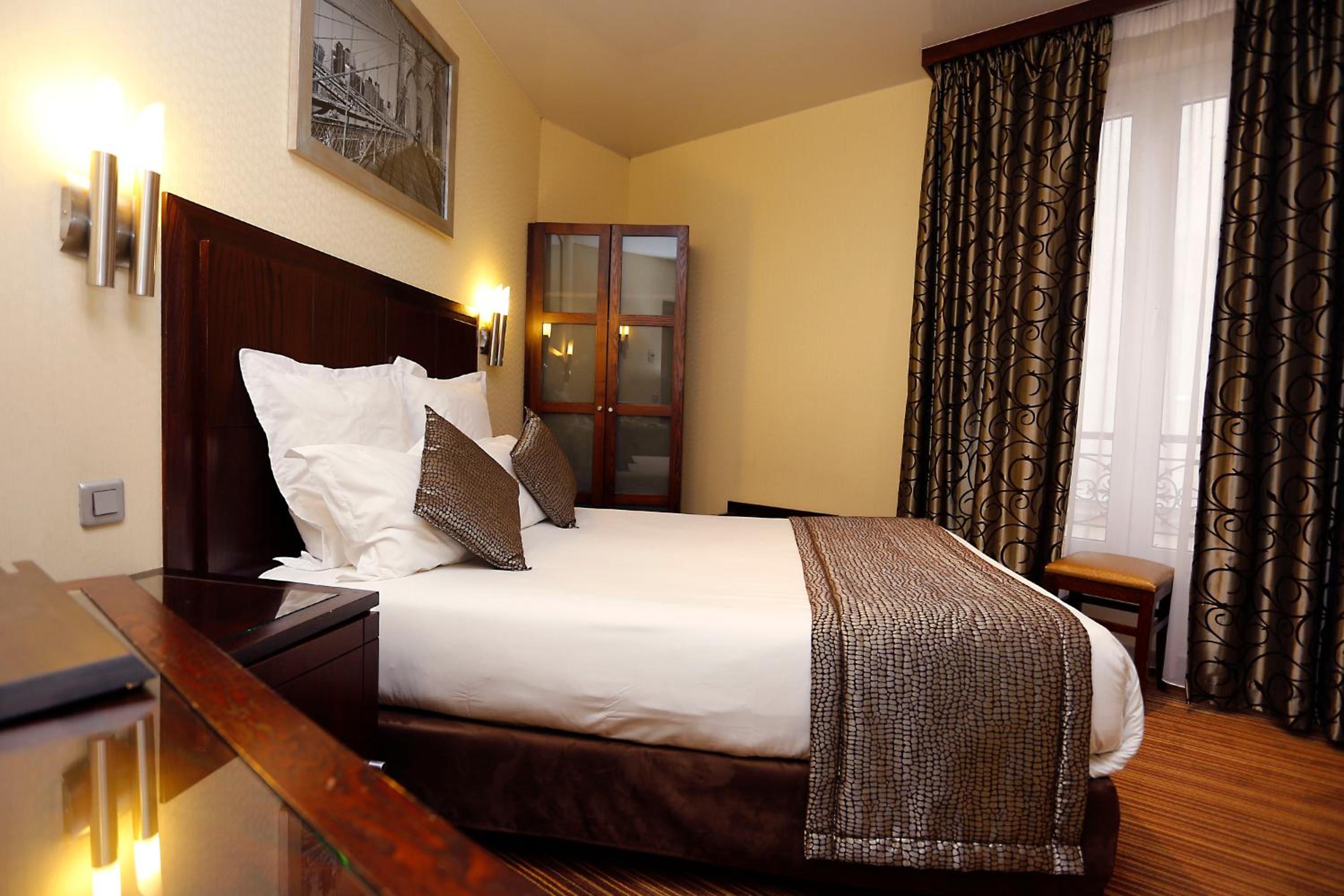 Two Double Room Adjacent thumbnail 5