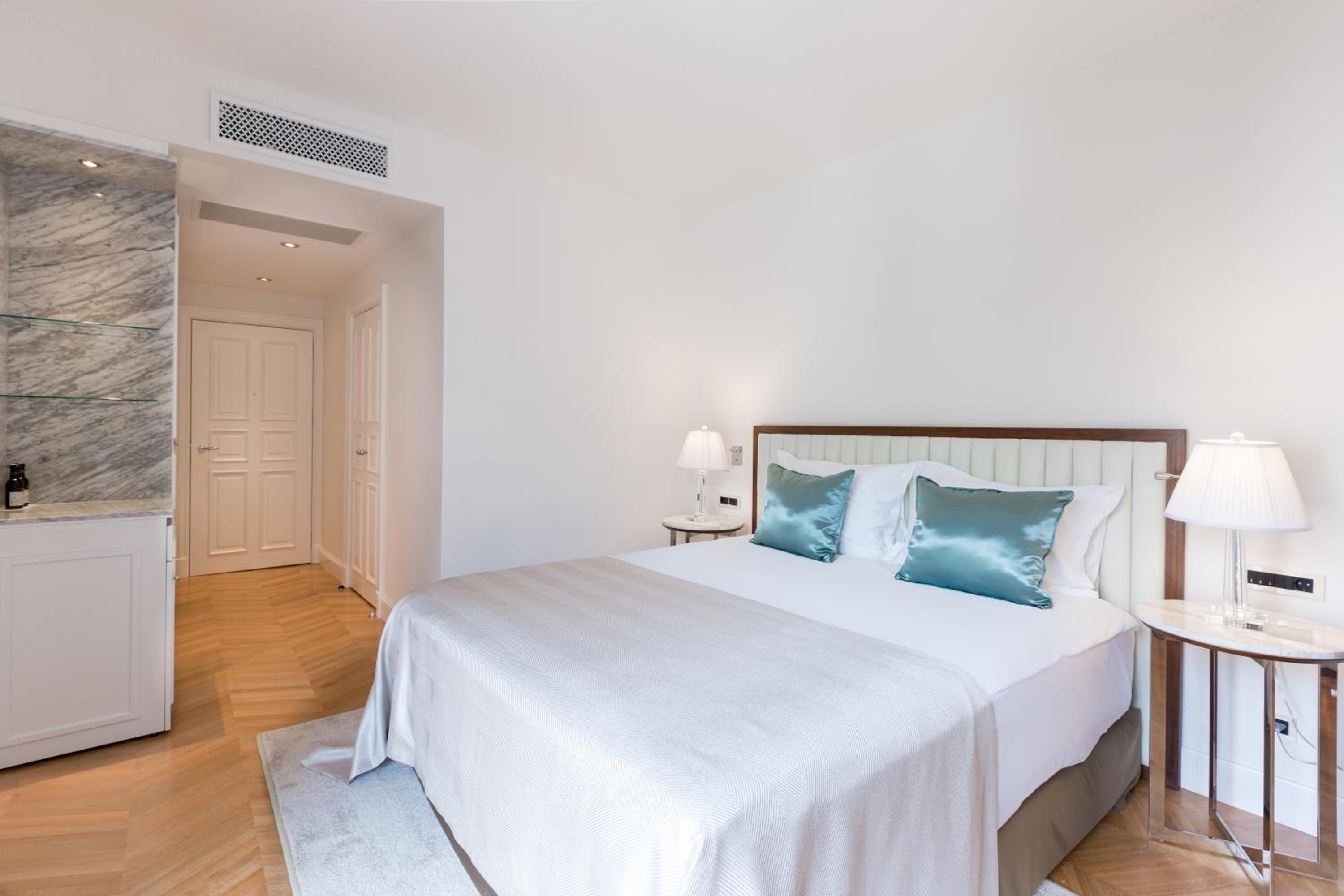 Superior Double or Twin Room - Photo 5