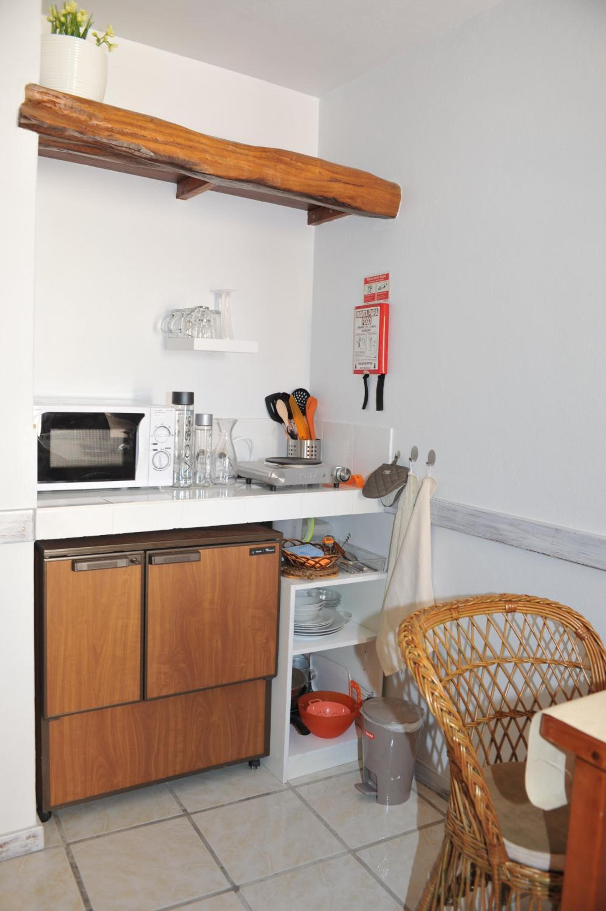 Double Room with Private Bathroom - Photo 33