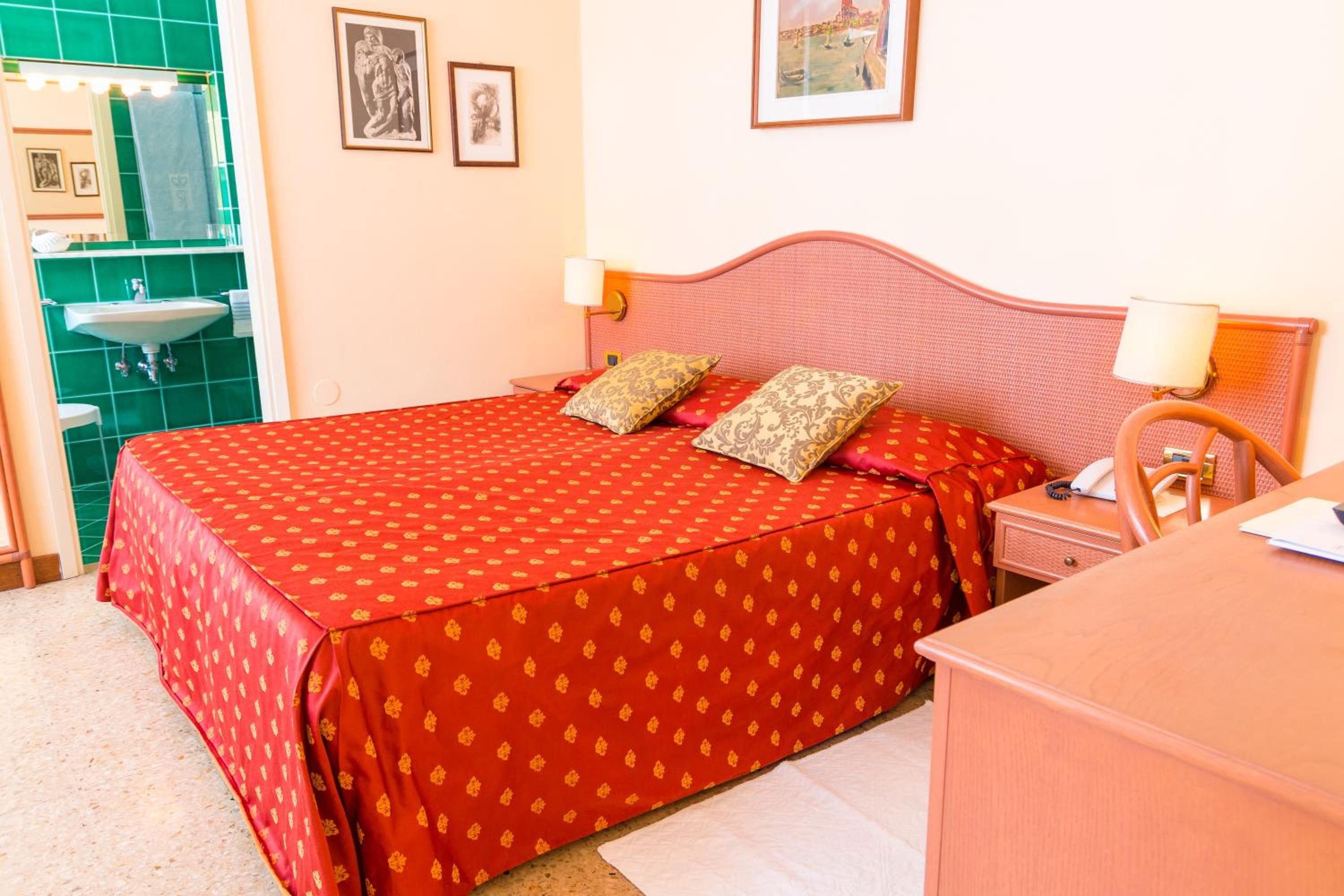 Junior Suite with Sea View photo 1