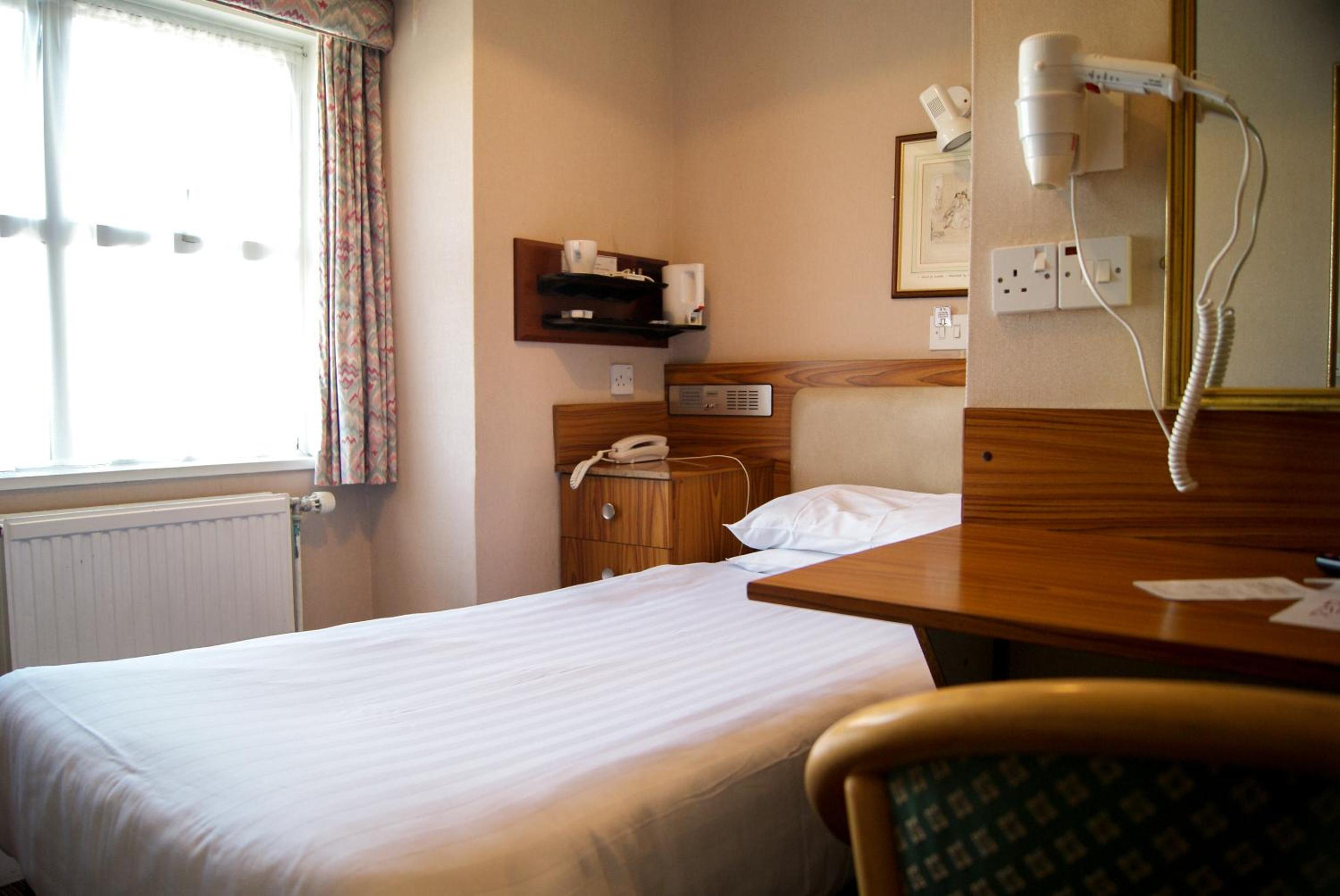 Compact Single Room