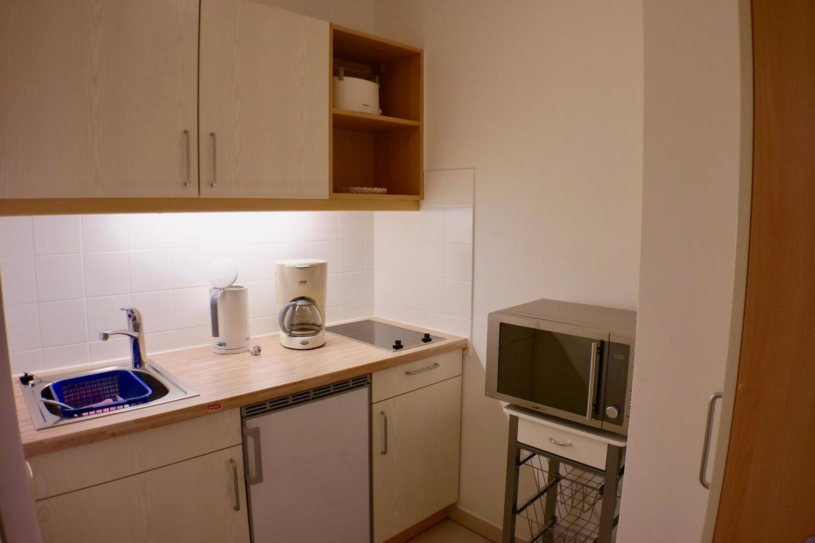 Studio Apartment with Loggia (2 Adults) - Photo 10