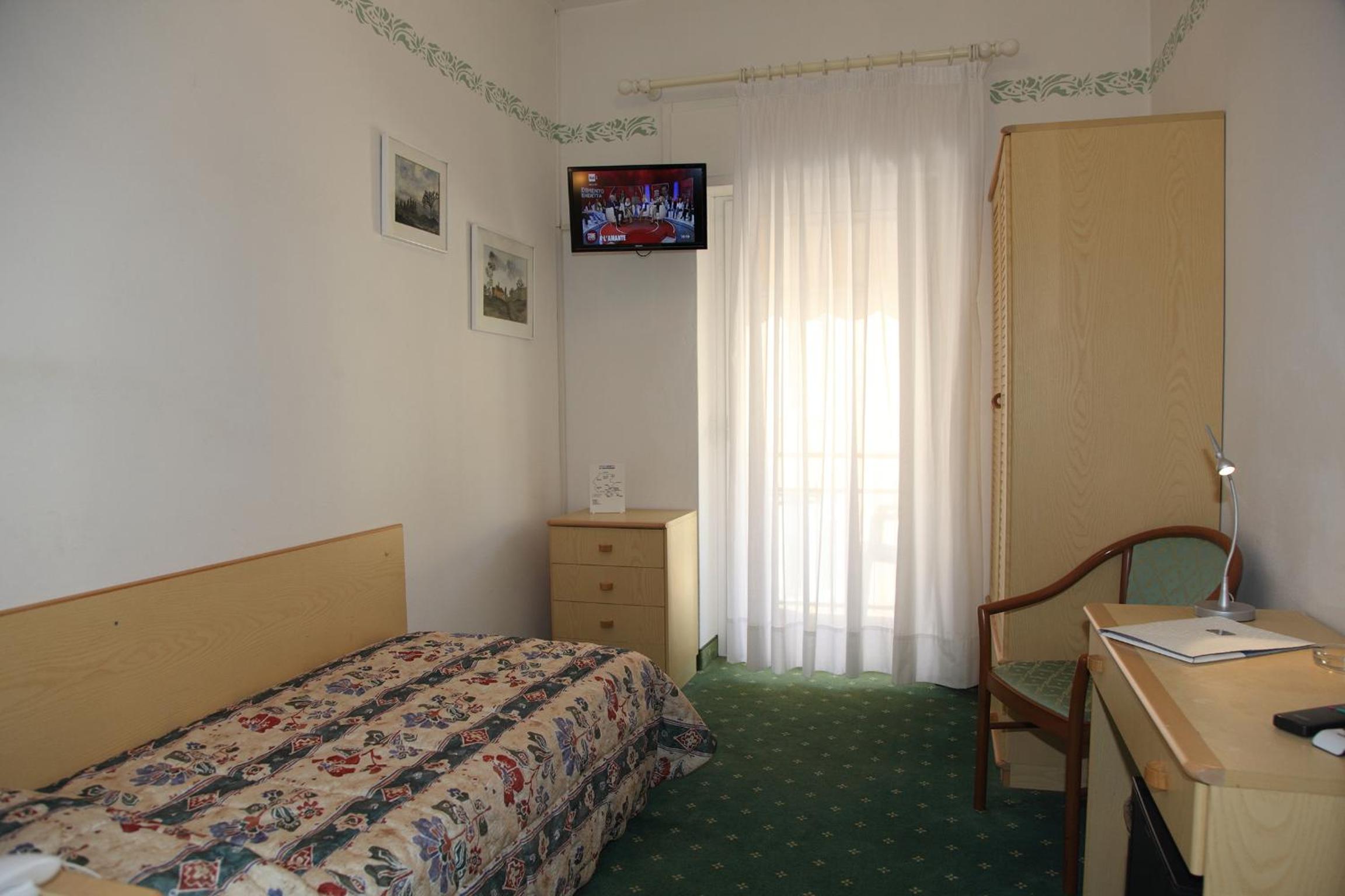 Single Room photo 3