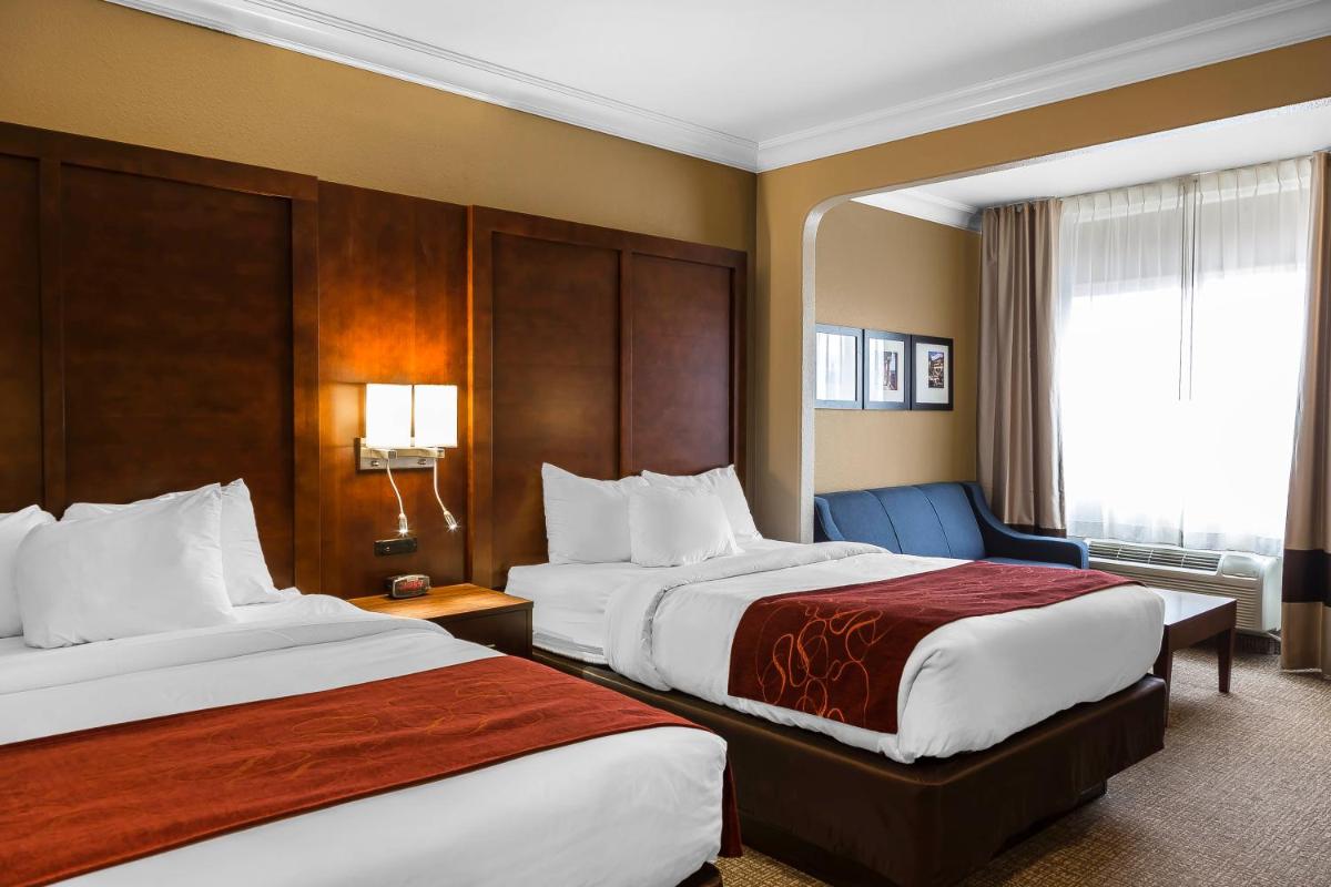 Superior Efficiency Queen Suite with Two Queen Beds - Non-Smoking photo 2