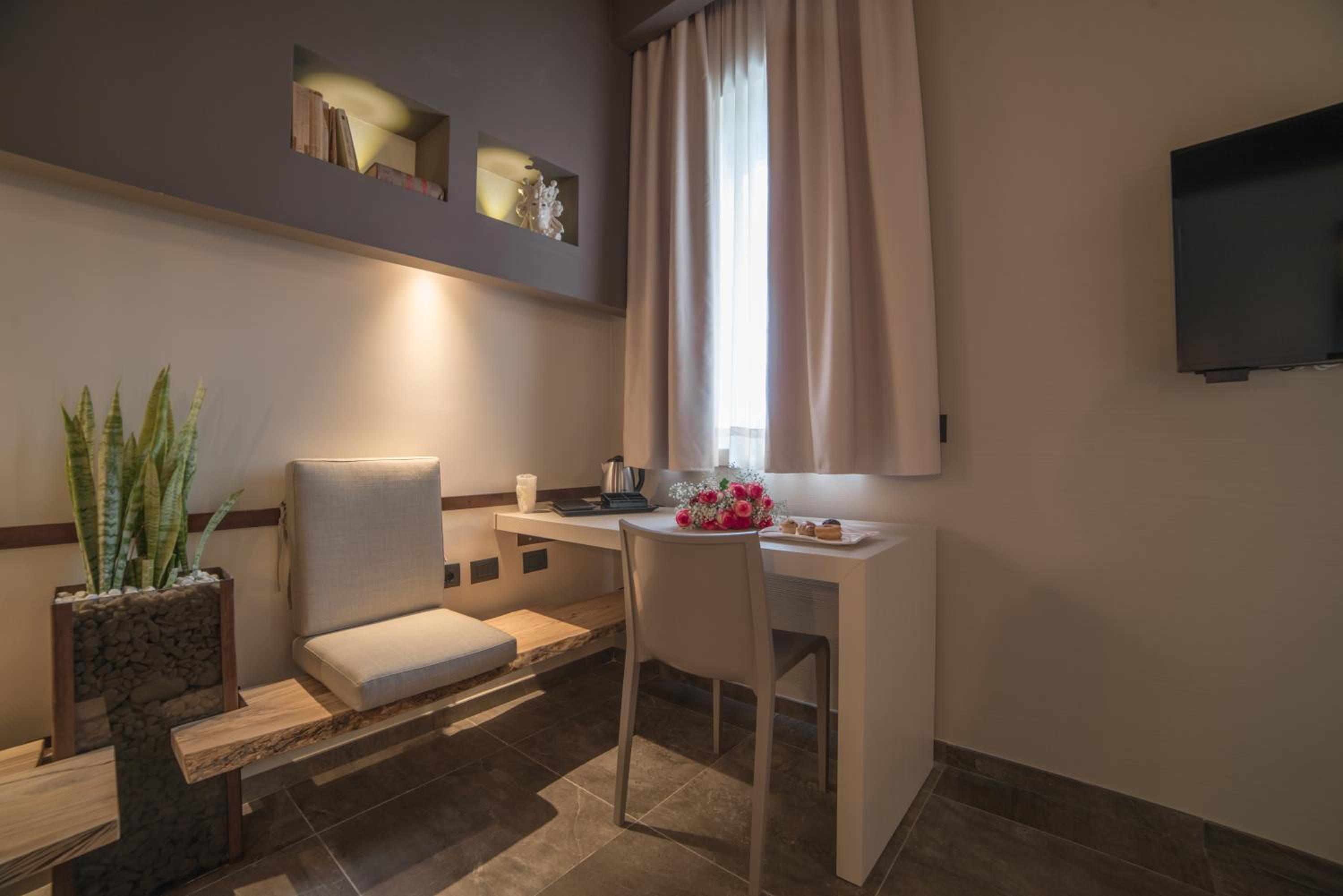 Superior Queen Room with Sea View - Photo 5