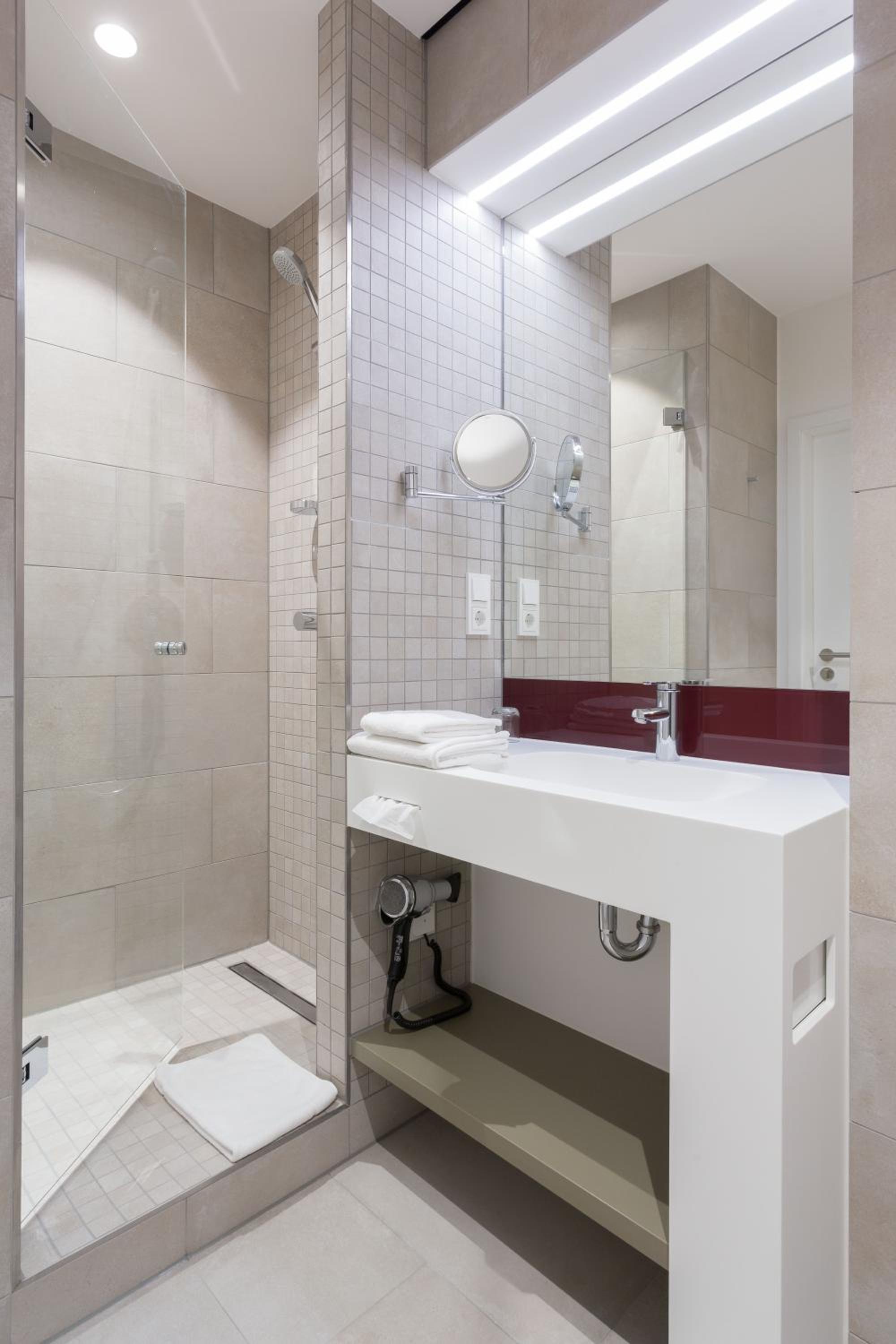 Single Room photo 3