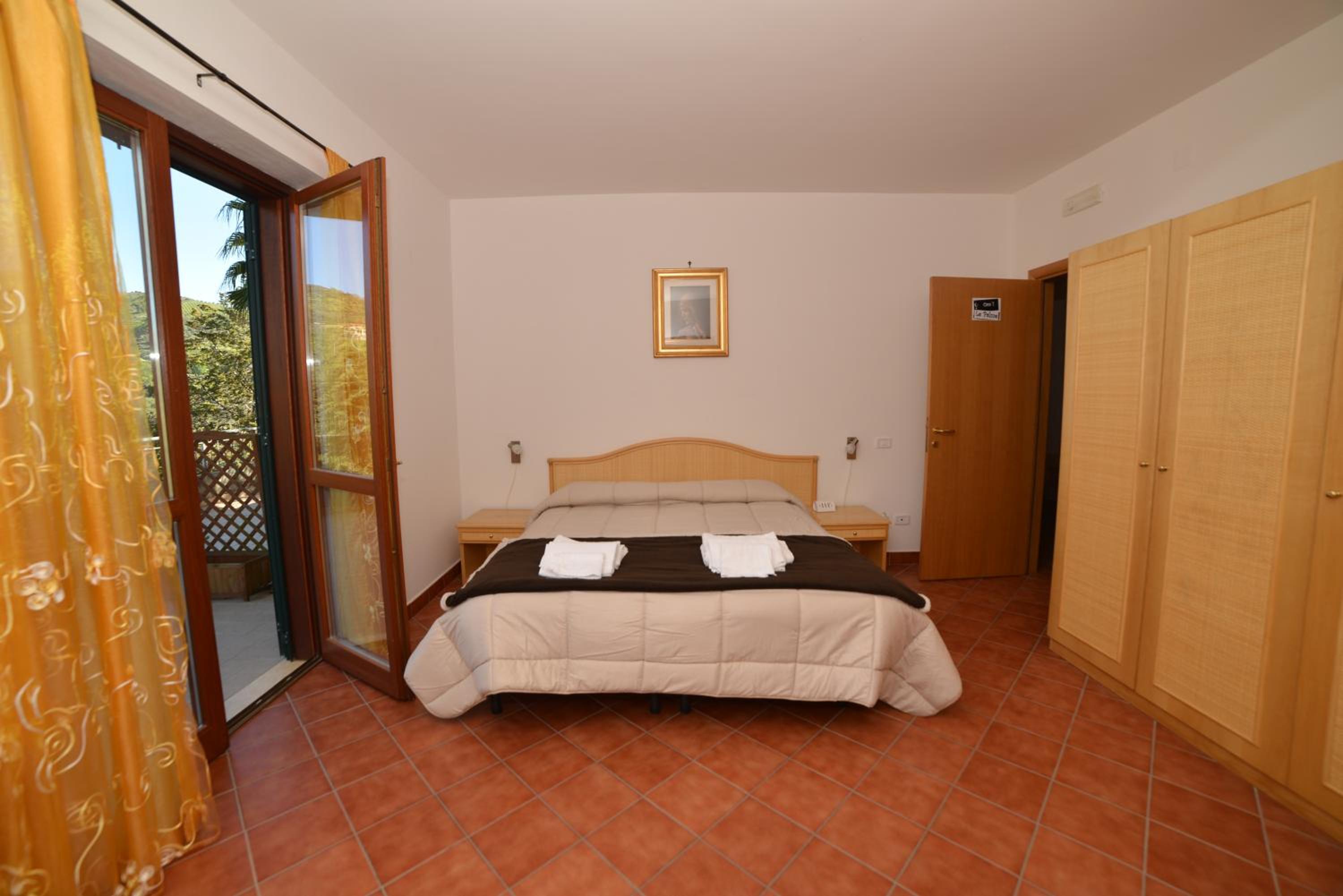 Quadruple Room with Balcony photo 2