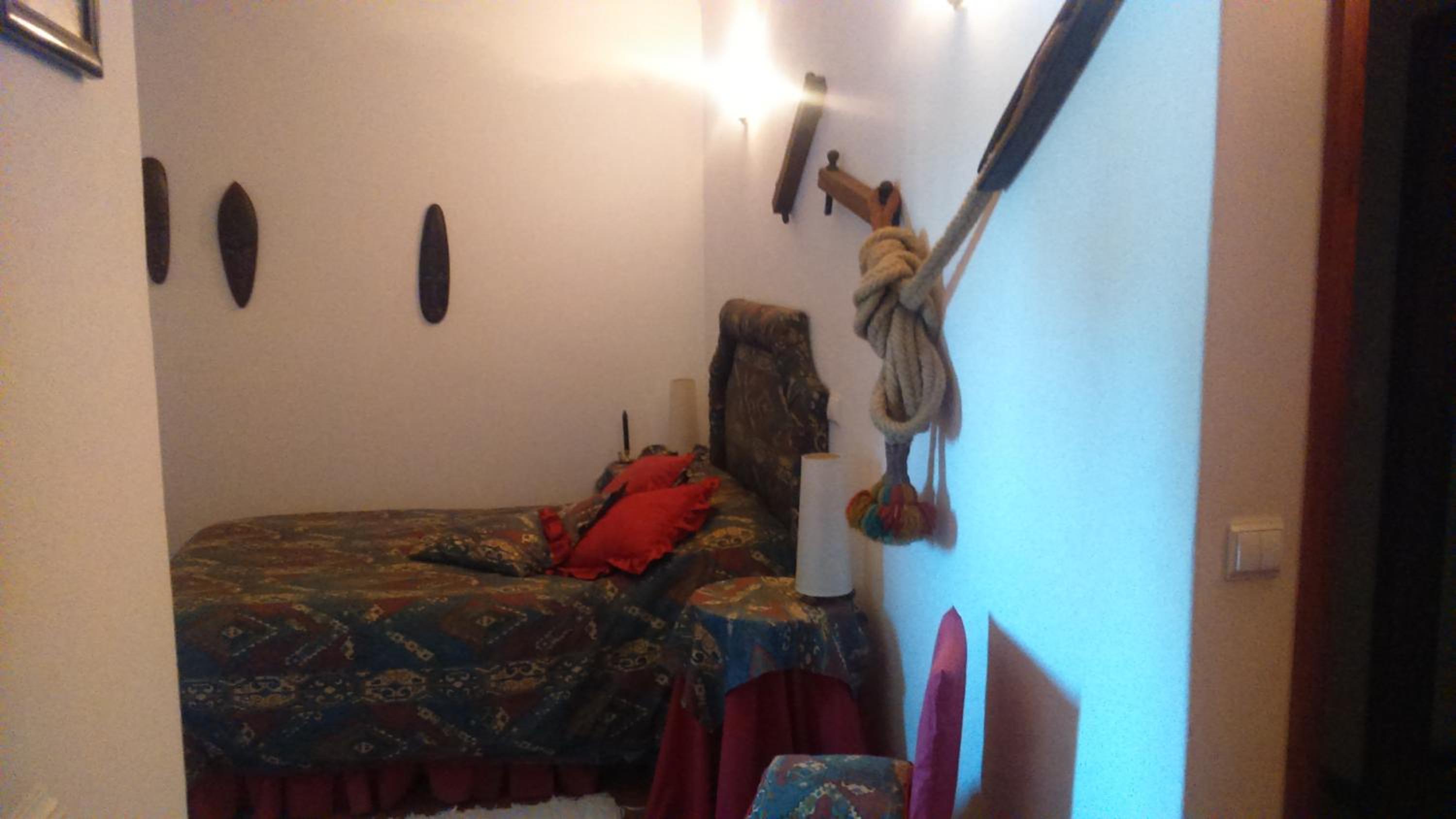 Double Room With Private Bathroom - Photo 1