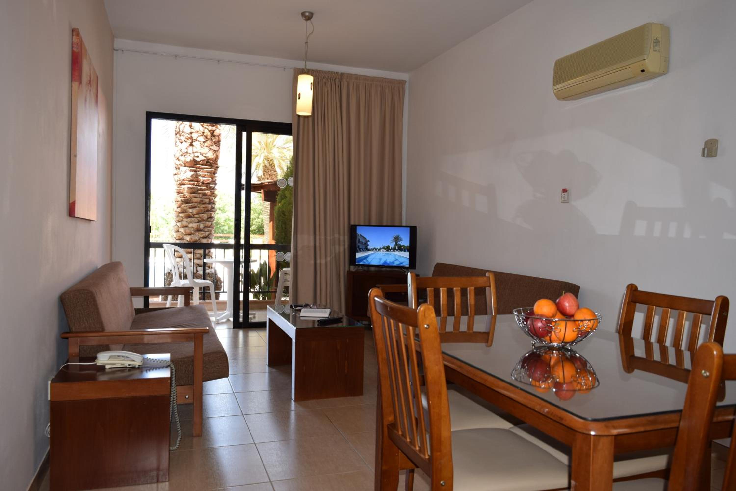 One-Bedroom Apartment (2 Adults + 1 Child) - Photo 25