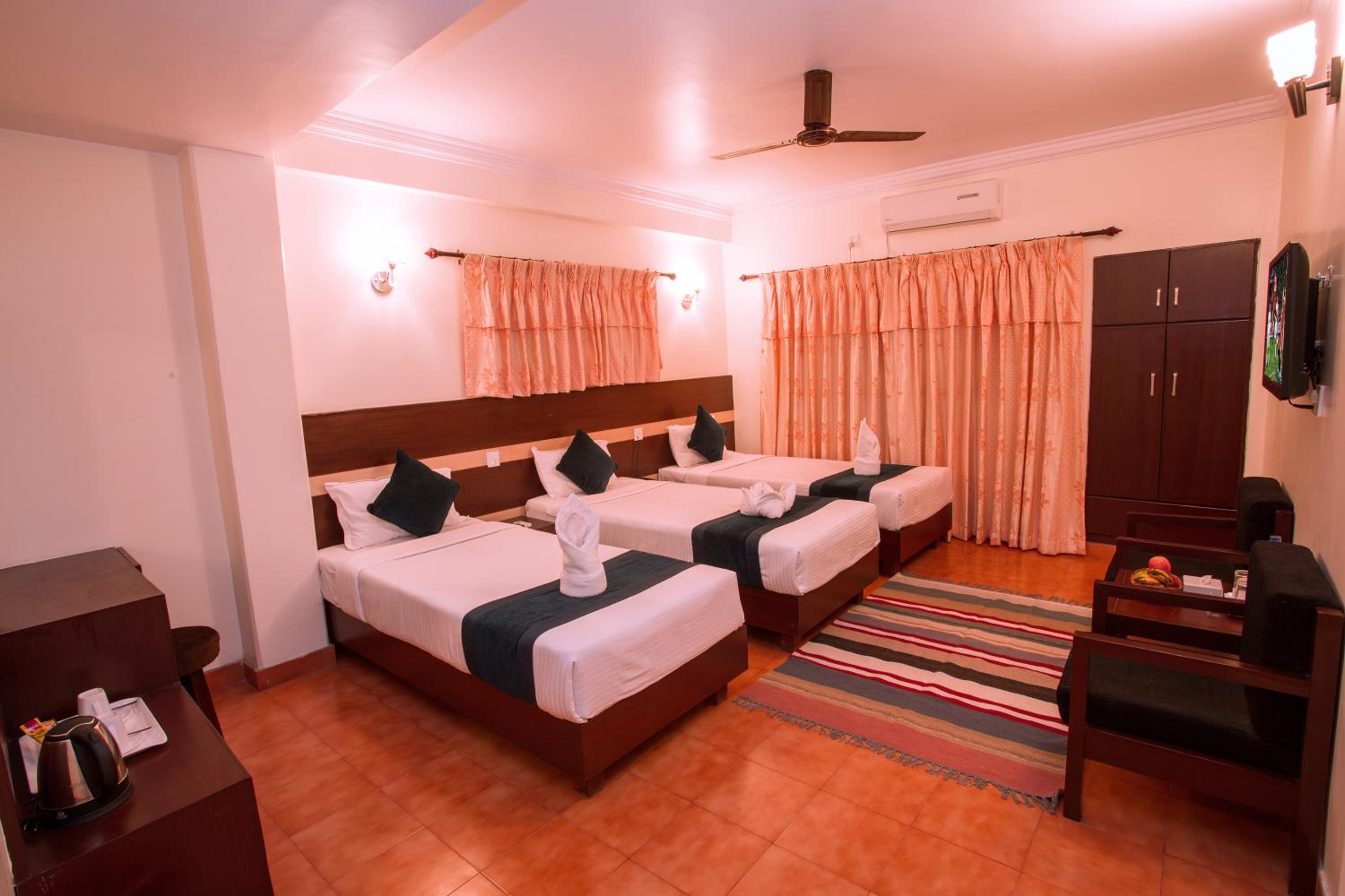 Deluxe Triple Room photo 2