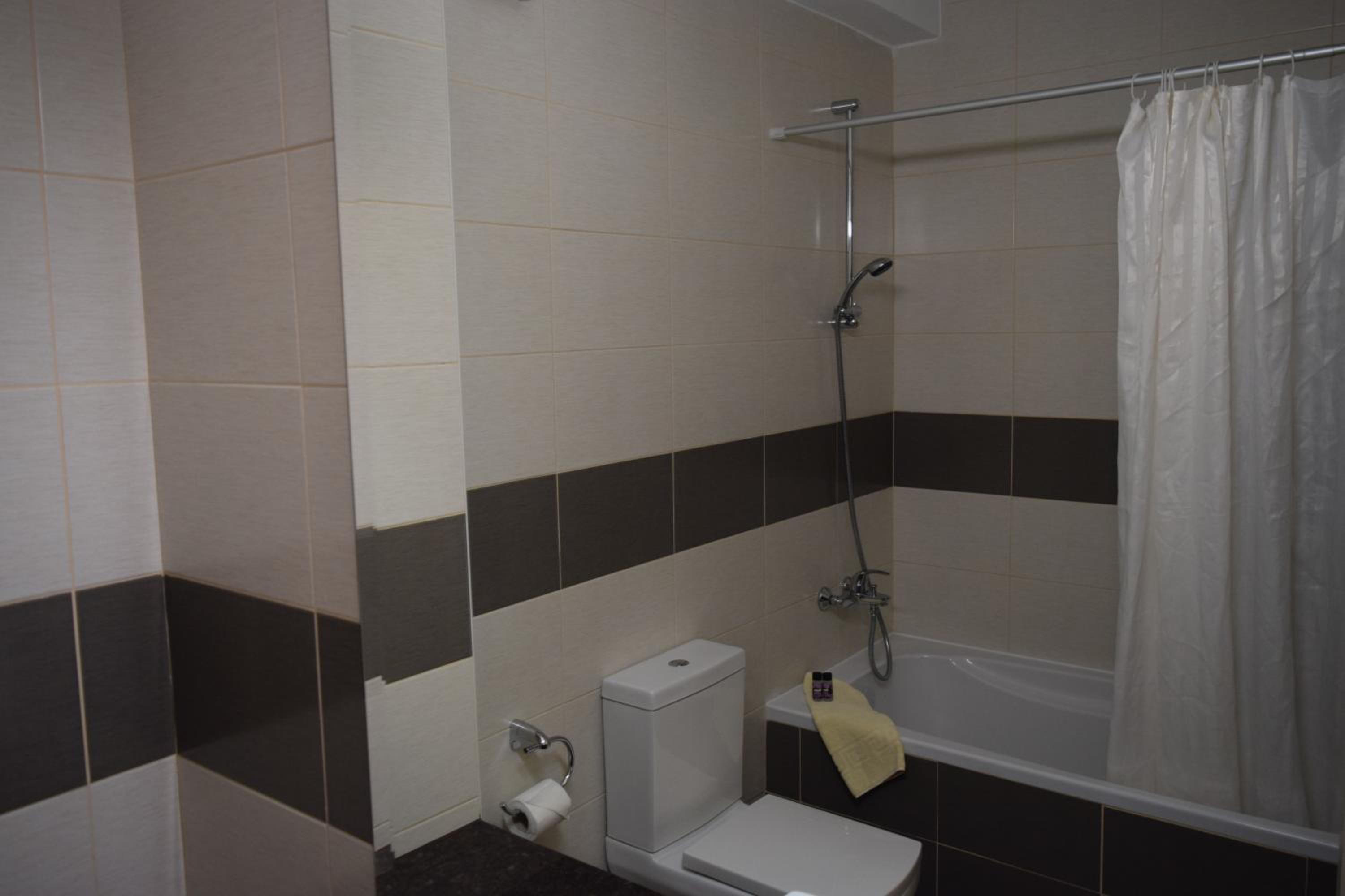 One-Bedroom Apartment (2 Adults + 1 Child) - Photo 21