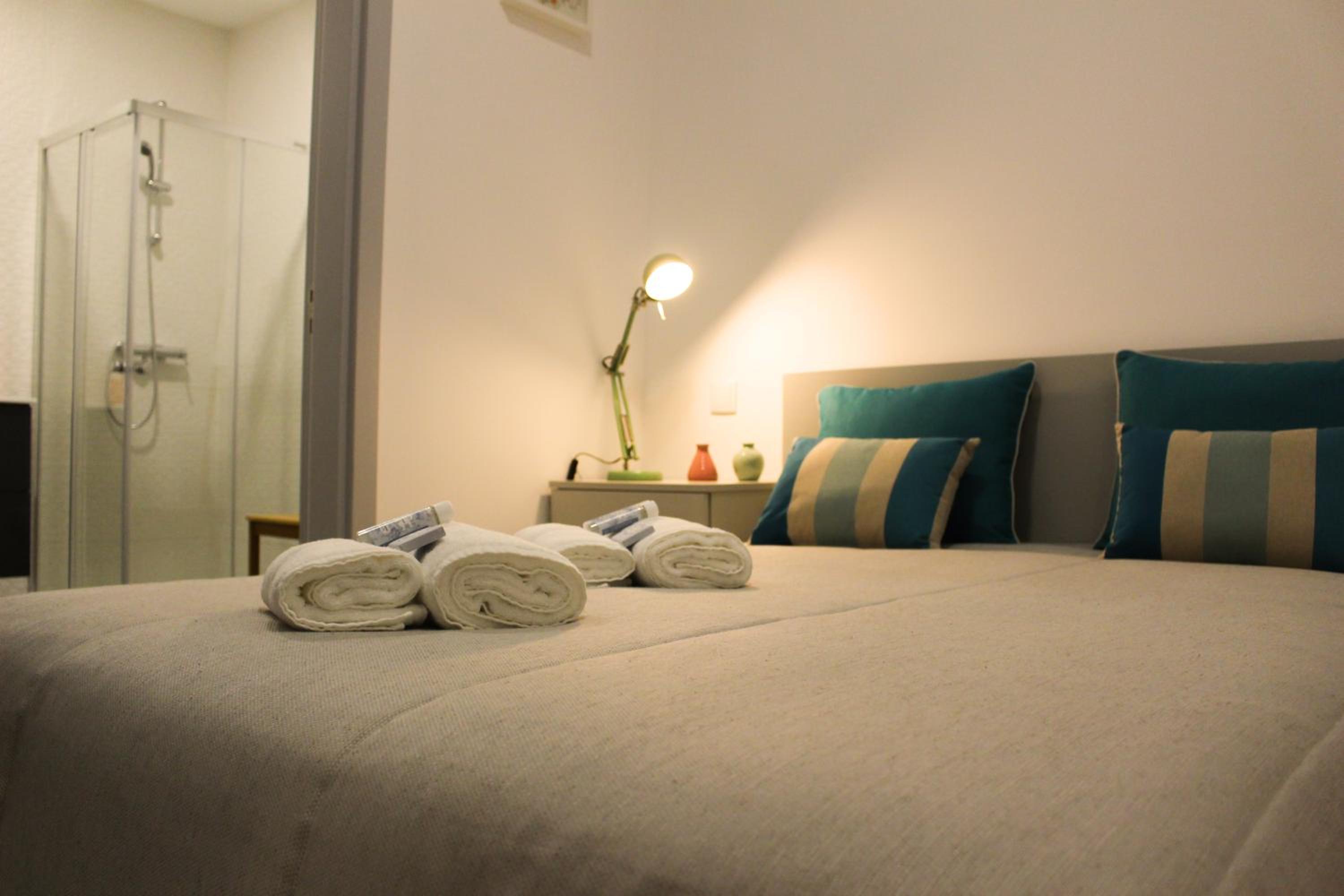 Double Room with Private Bathroom - Photo 5