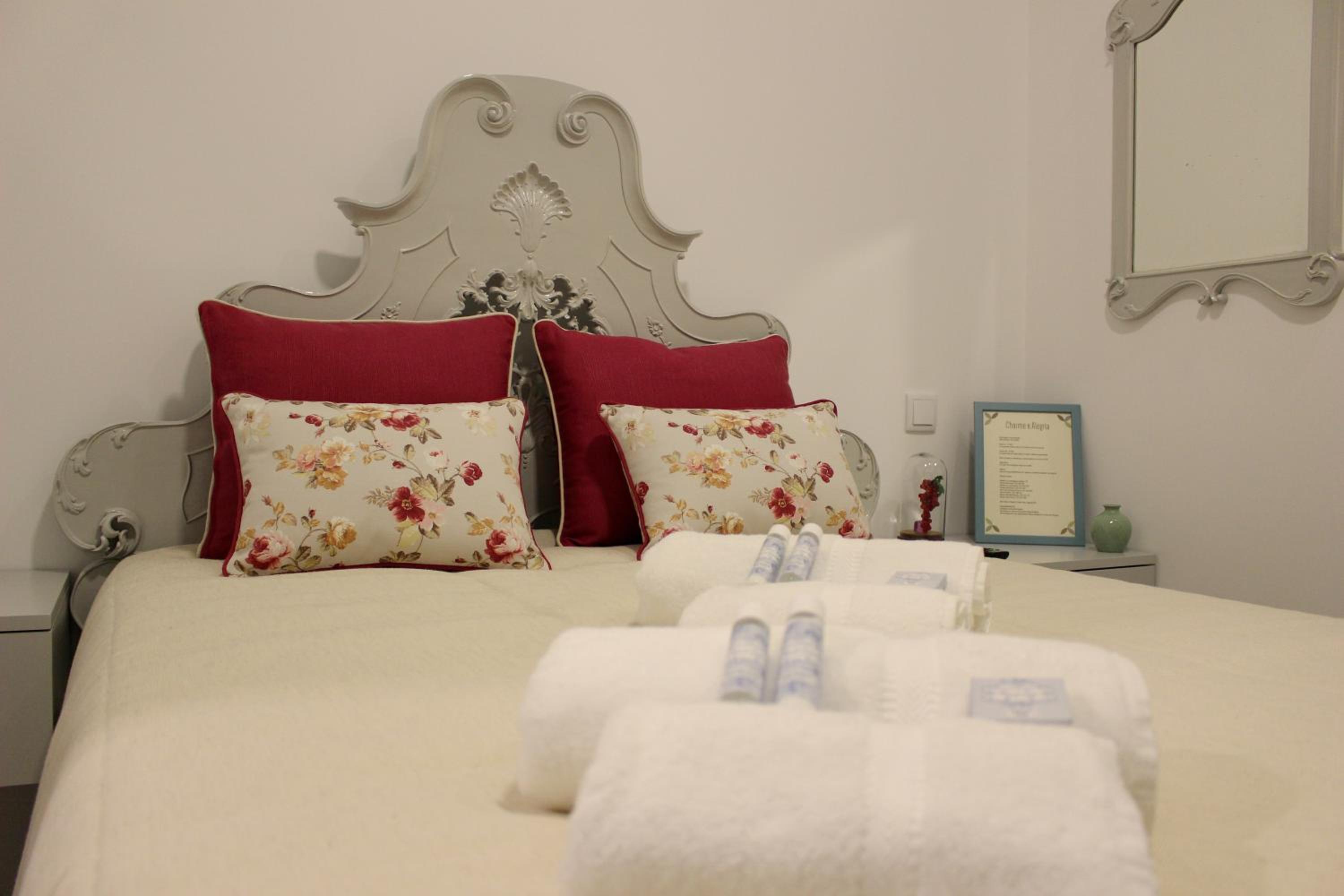 Double Room with Private Bathroom - Photo 2